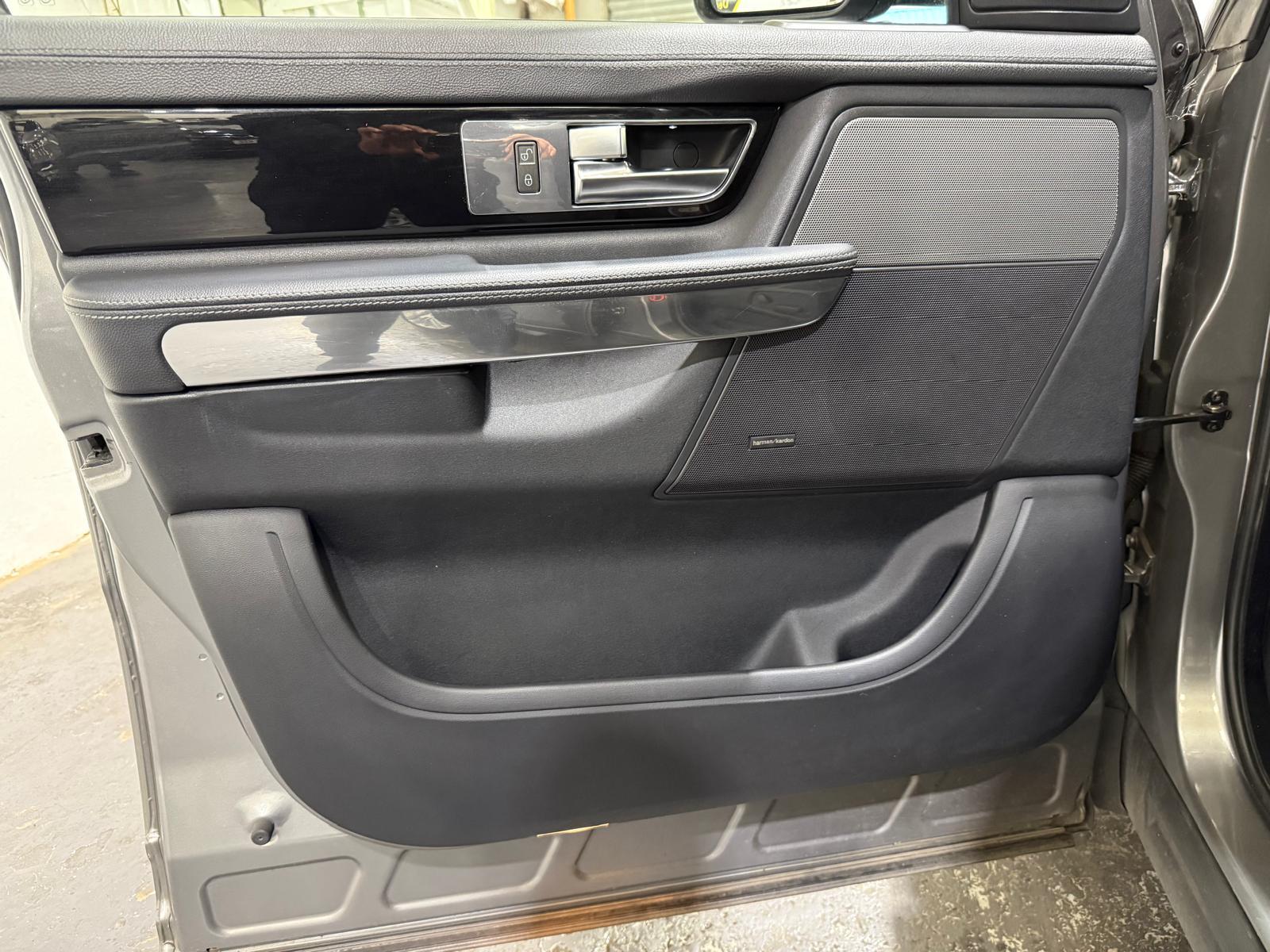 Land Rover Range Rover Sport 3.0 TD V6 HSE SUV 5dr Diesel CommandShift 4WD Euro 5 (245 ps)