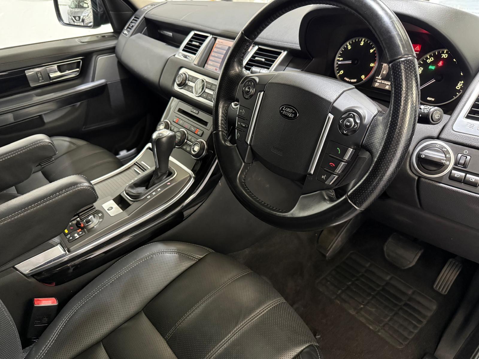 Land Rover Range Rover Sport 3.0 TD V6 HSE SUV 5dr Diesel CommandShift 4WD Euro 5 (245 ps)
