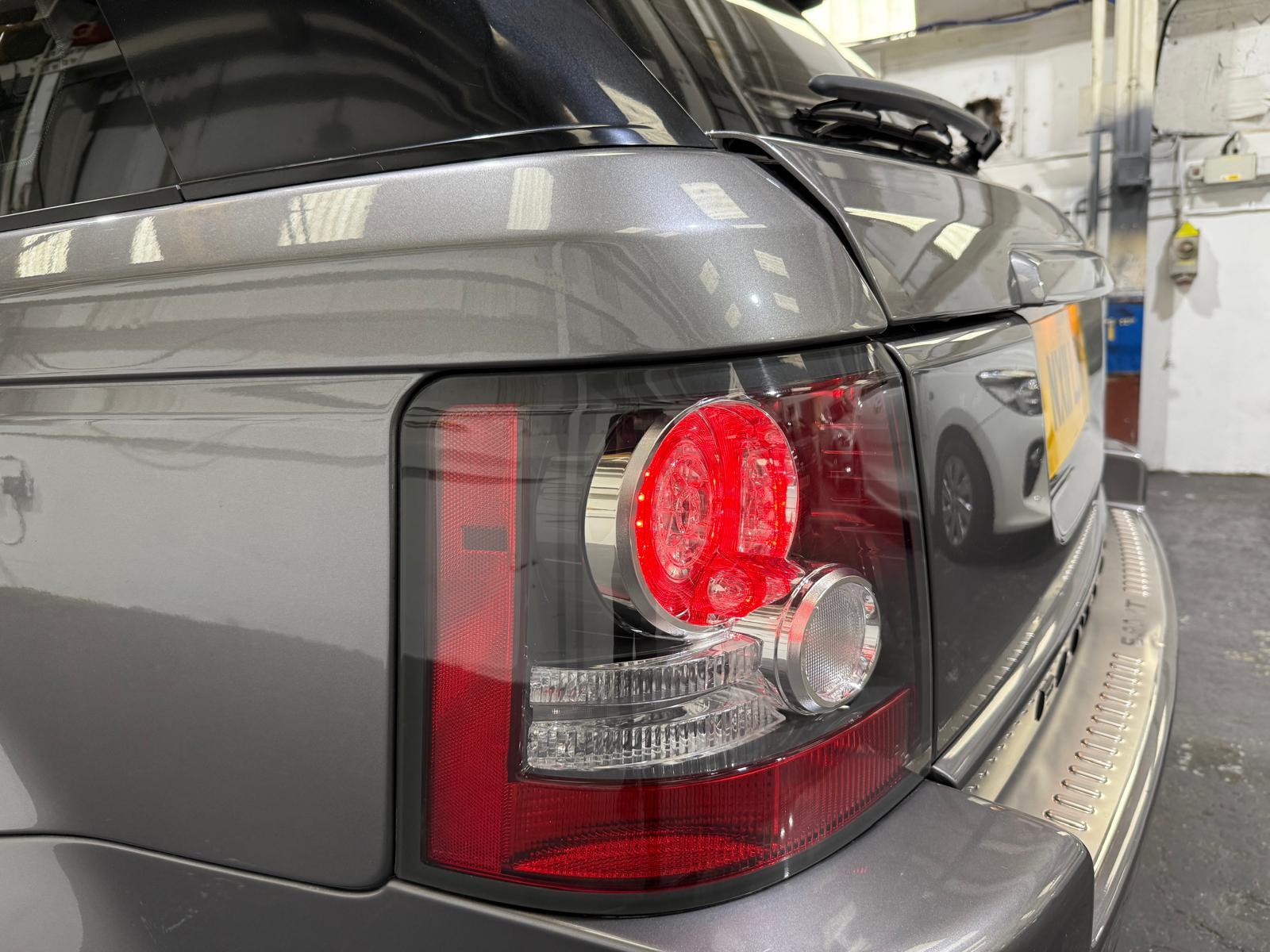 Land Rover Range Rover Sport 3.0 TD V6 HSE SUV 5dr Diesel CommandShift 4WD Euro 5 (245 ps)
