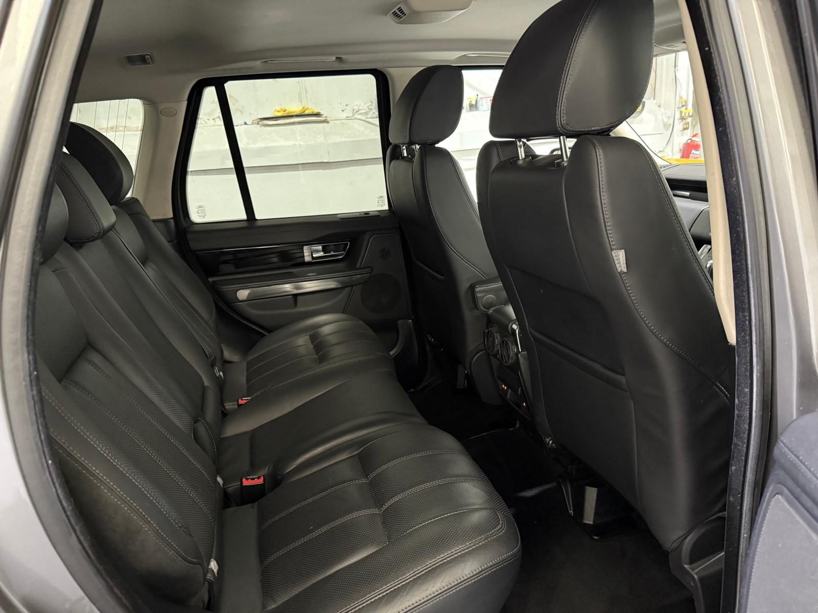 Land Rover Range Rover Sport 3.0 TD V6 HSE SUV 5dr Diesel CommandShift 4WD Euro 5 (245 ps)