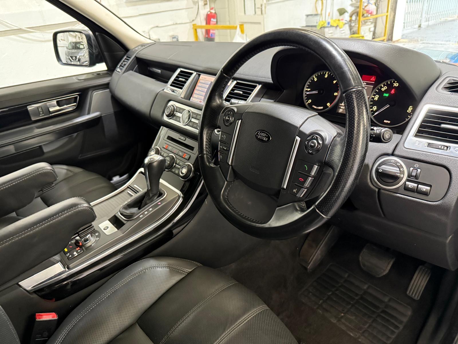 Land Rover Range Rover Sport 3.0 TD V6 HSE SUV 5dr Diesel CommandShift 4WD Euro 5 (245 ps)