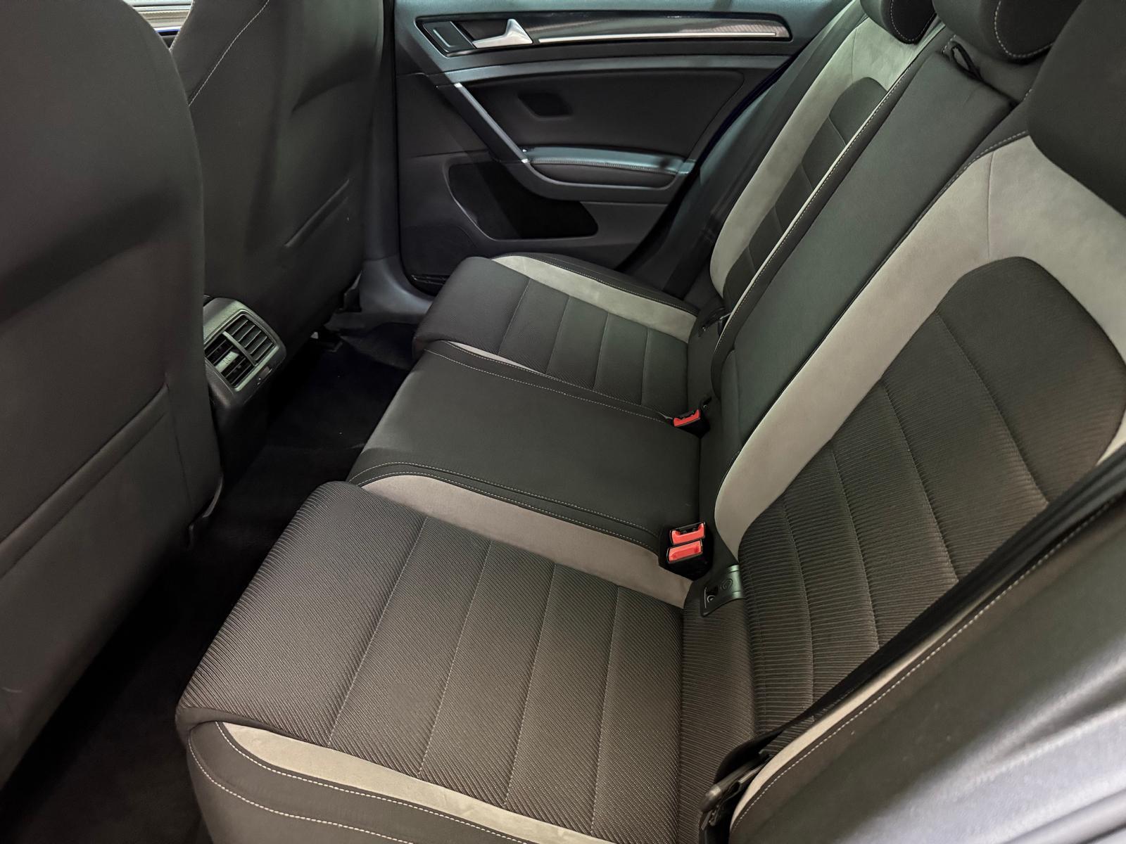 Volkswagen Golf 2.0 TSI BlueMotion Tech R Hatchback 5dr Petrol DSG 4Motion Euro 6 (s/s) (300 ps)