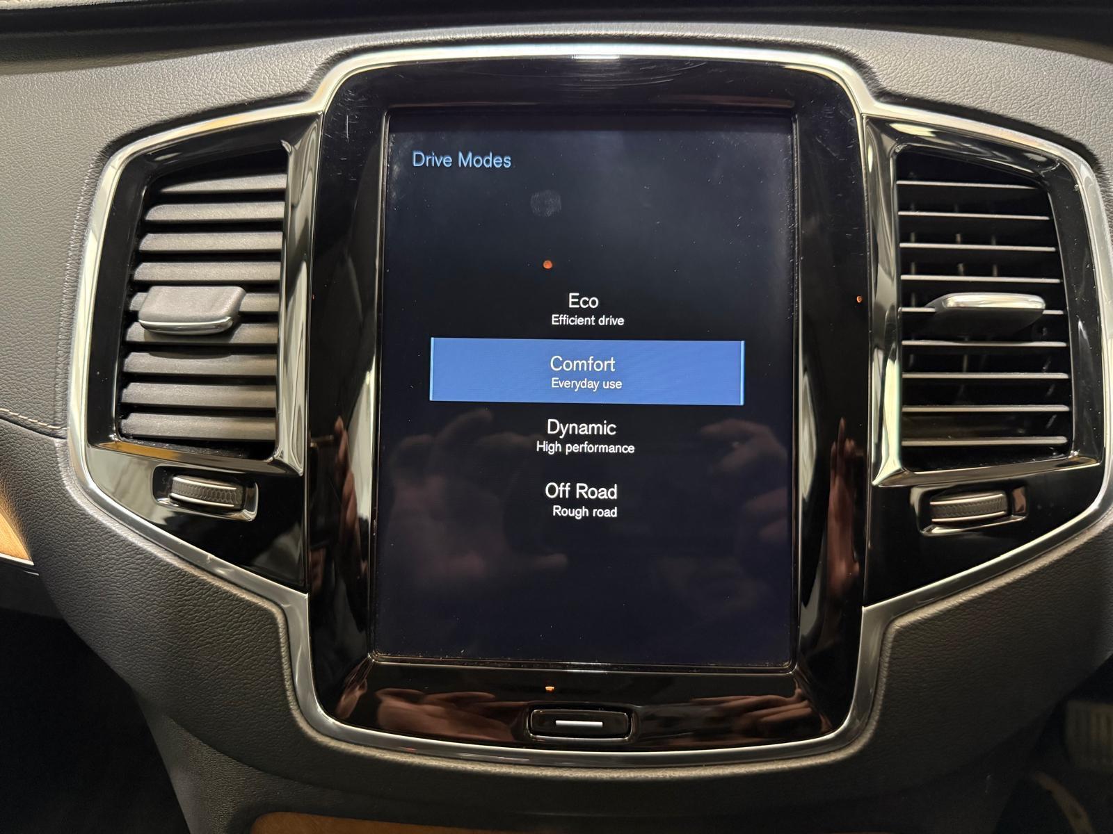 Volvo XC90 2.0 D5 PowerPulse Inscription SUV 5dr Diesel Auto 4WD Euro 6 (s/s) (235 ps)