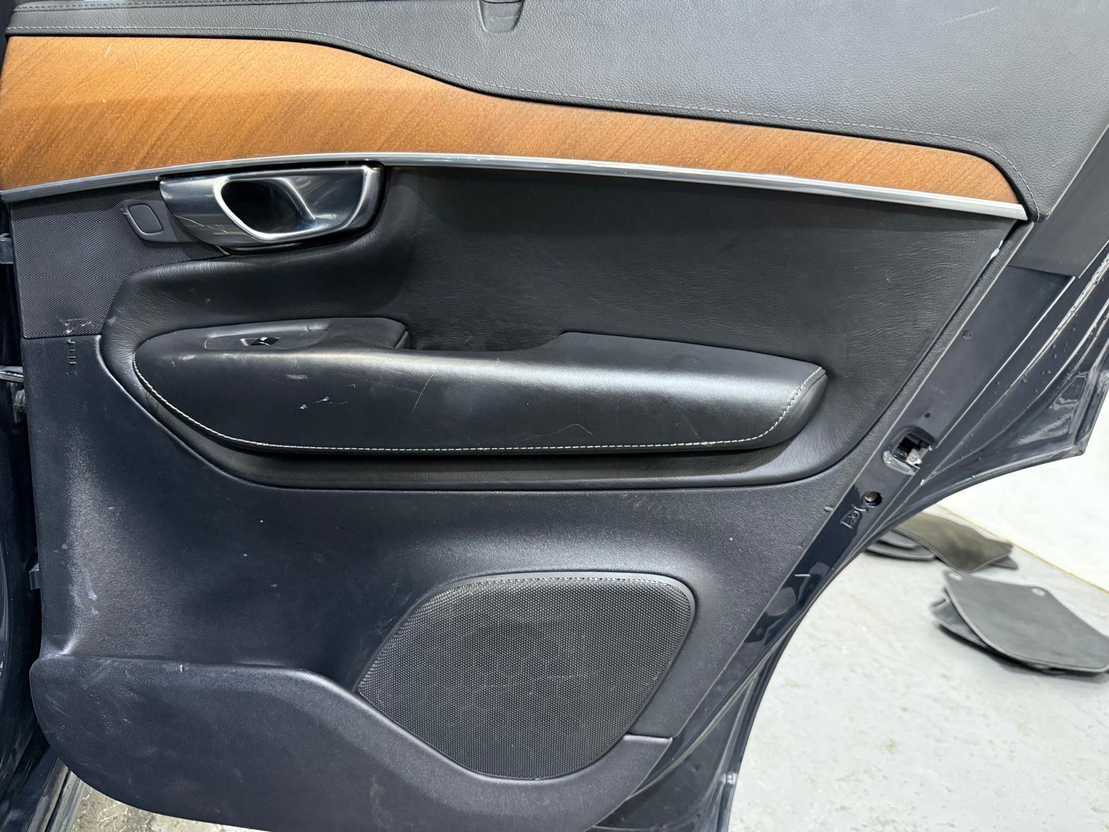 Volvo XC90 2.0 D5 PowerPulse Inscription SUV 5dr Diesel Auto 4WD Euro 6 (s/s) (235 ps)