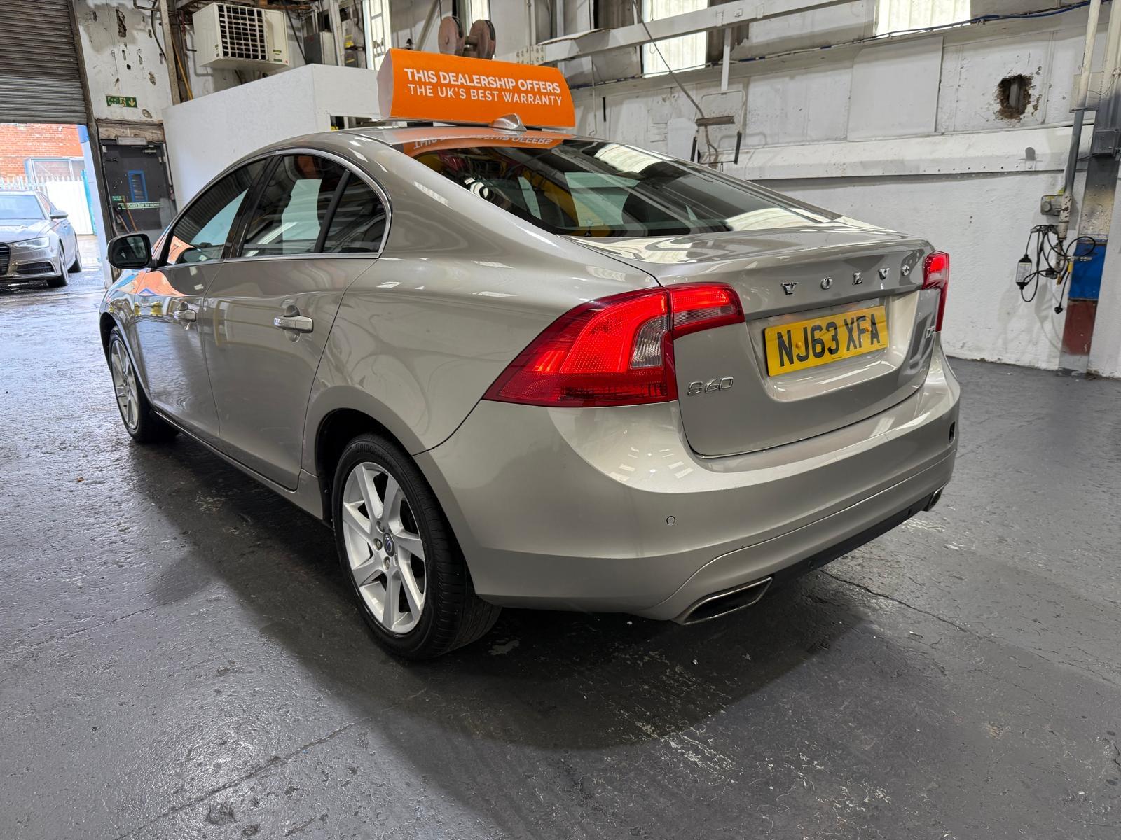 Volvo S60 2.4 D5 SE Lux Nav Saloon 4dr Diesel Geartronic Euro 5 (215 ps)