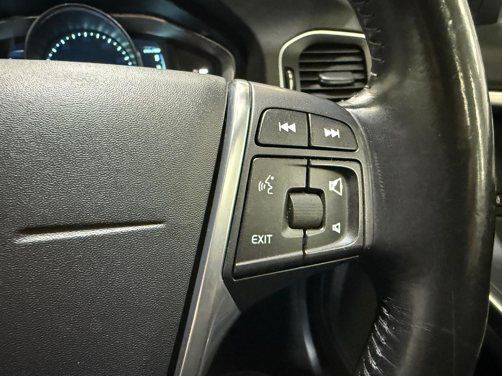 Volvo S60 2.4 D5 SE Lux Nav Saloon 4dr Diesel Geartronic Euro 5 (215 ps)