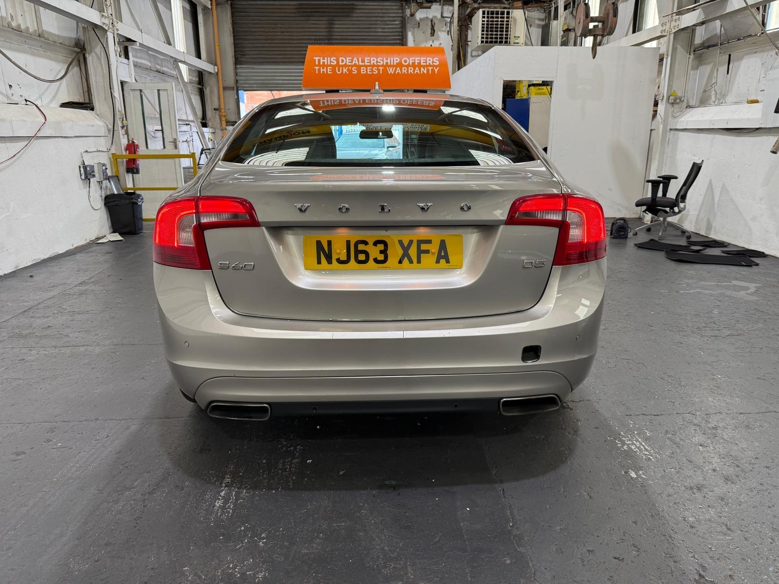 Volvo S60 2.4 D5 SE Lux Nav Saloon 4dr Diesel Geartronic Euro 5 (215 ps)