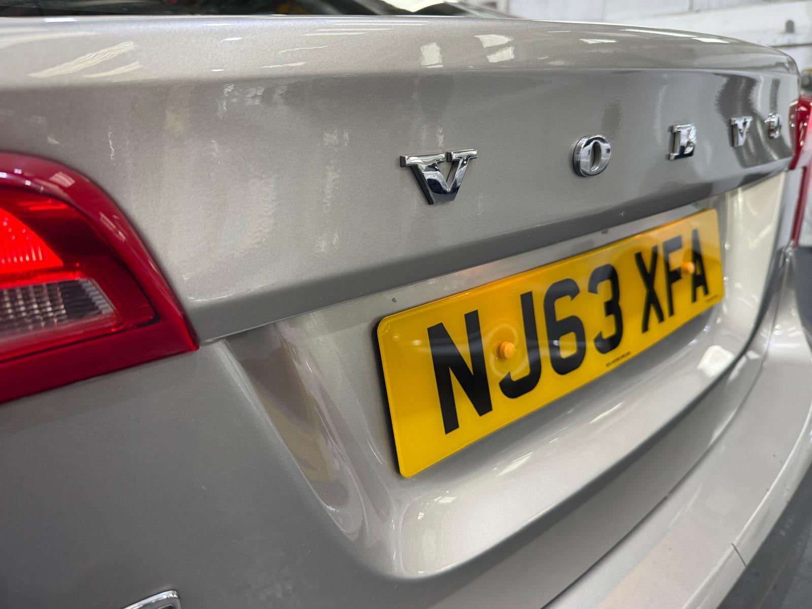 Volvo S60 2.4 D5 SE Lux Nav Saloon 4dr Diesel Geartronic Euro 5 (215 ps)