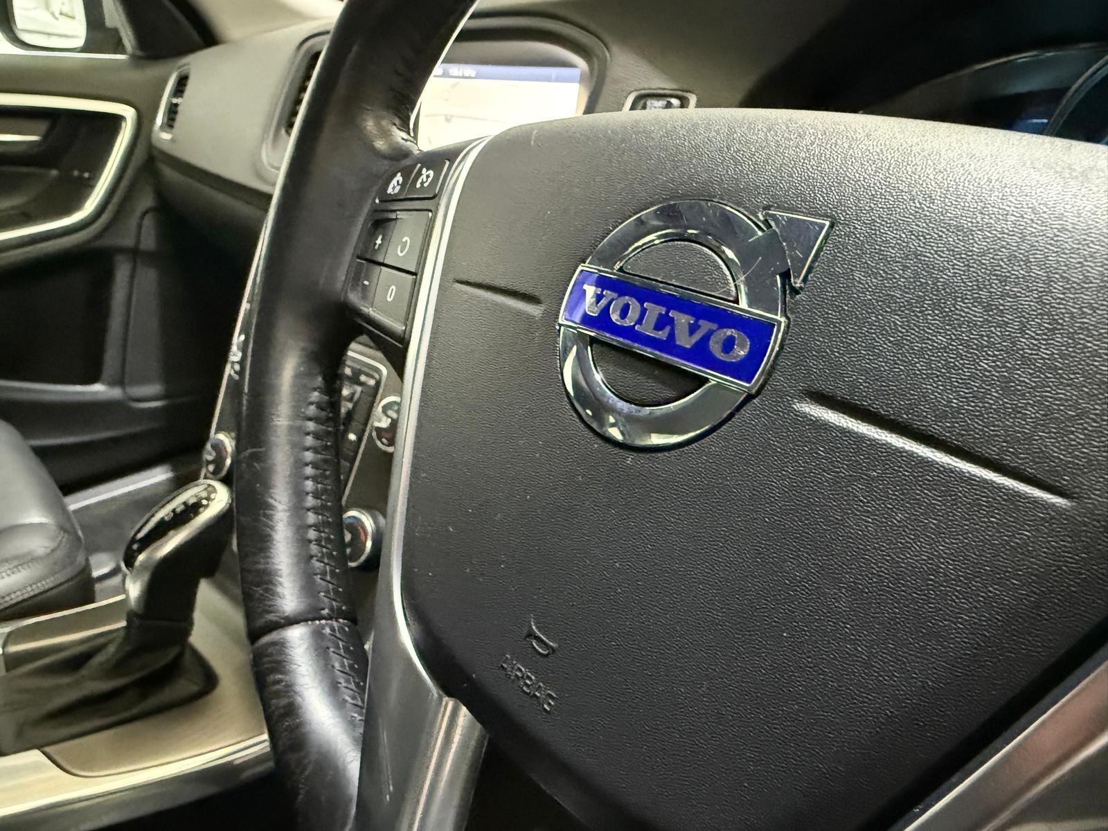 Volvo S60 2.4 D5 SE Lux Nav Saloon 4dr Diesel Geartronic Euro 5 (215 ps)