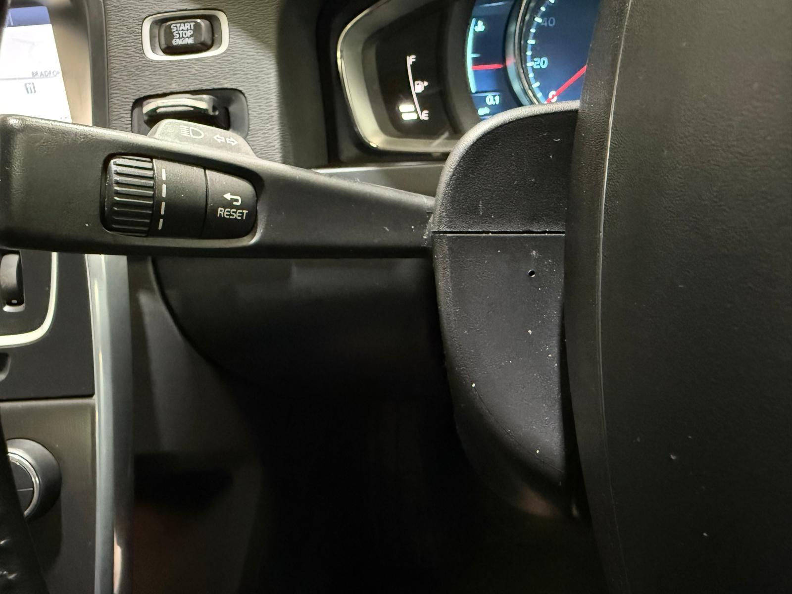 Volvo S60 2.4 D5 SE Lux Nav Saloon 4dr Diesel Geartronic Euro 5 (215 ps)