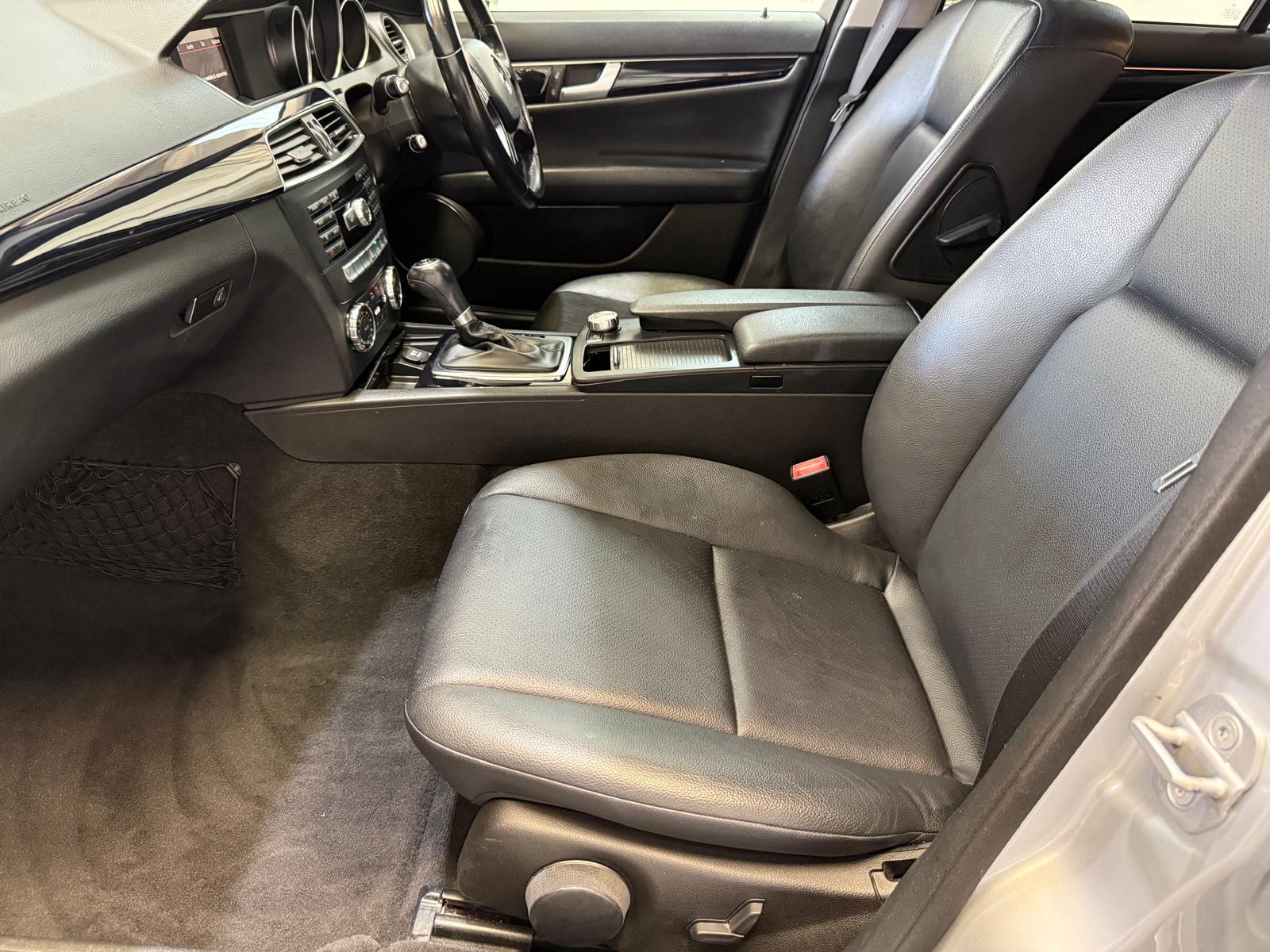 Mercedes-Benz C Class 2.1 C200 CDI BlueEfficiency Executive SE Saloon 4dr Diesel G-Tronic+ Euro 5 (s/s) (136 ps)