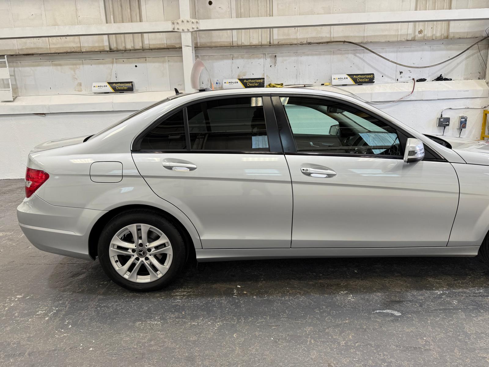 Mercedes-Benz C Class 2.1 C200 CDI BlueEfficiency Executive SE Saloon 4dr Diesel G-Tronic+ Euro 5 (s/s) (136 ps)