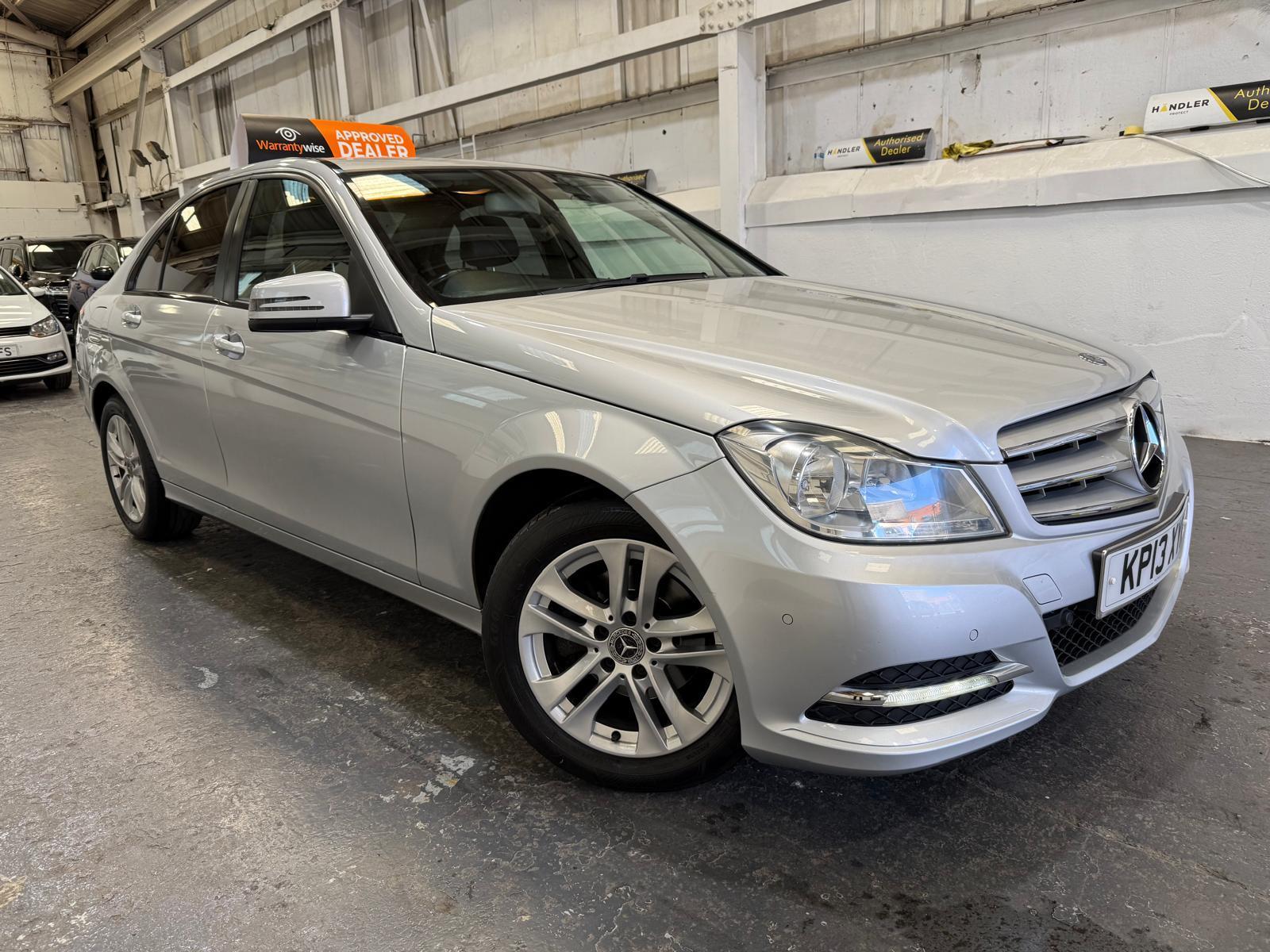 Mercedes-Benz C Class 2.1 C200 CDI BlueEfficiency Executive SE Saloon 4dr Diesel G-Tronic+ Euro 5 (s/s) (136 ps)