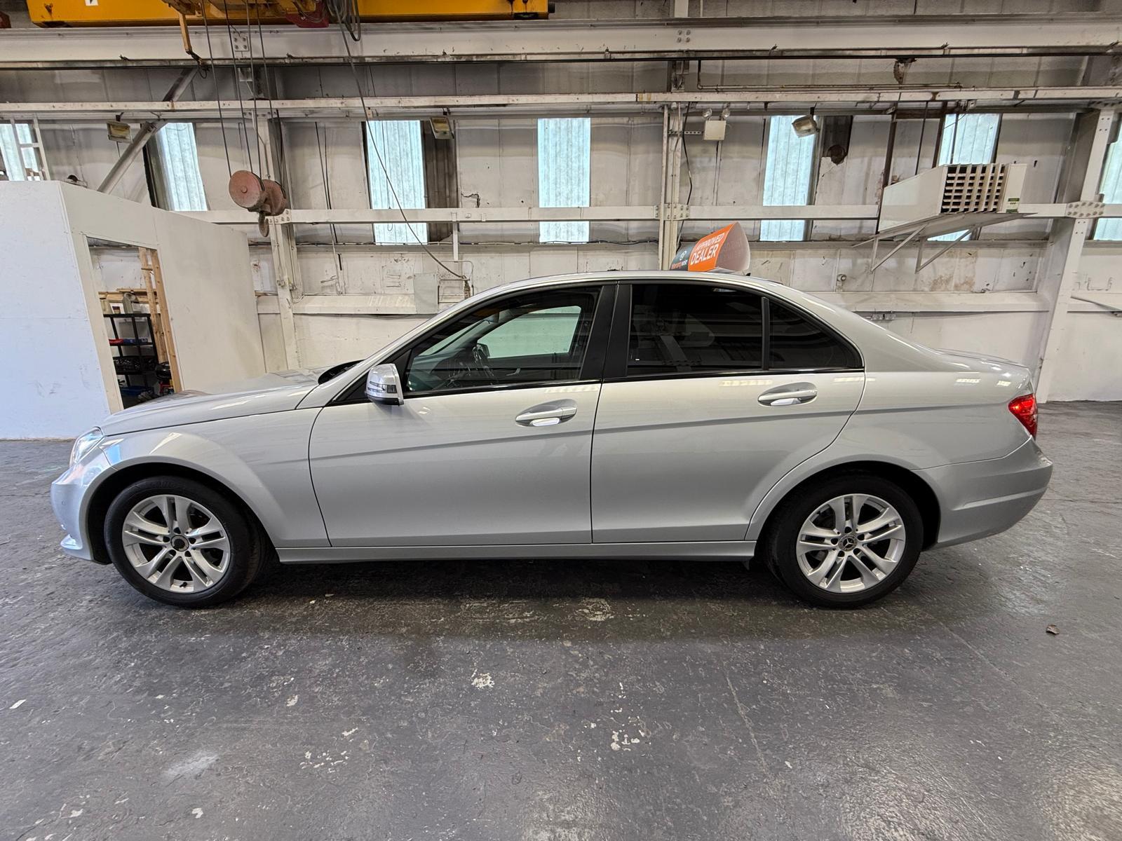 Mercedes-Benz C Class 2.1 C200 CDI BlueEfficiency Executive SE Saloon 4dr Diesel G-Tronic+ Euro 5 (s/s) (136 ps)
