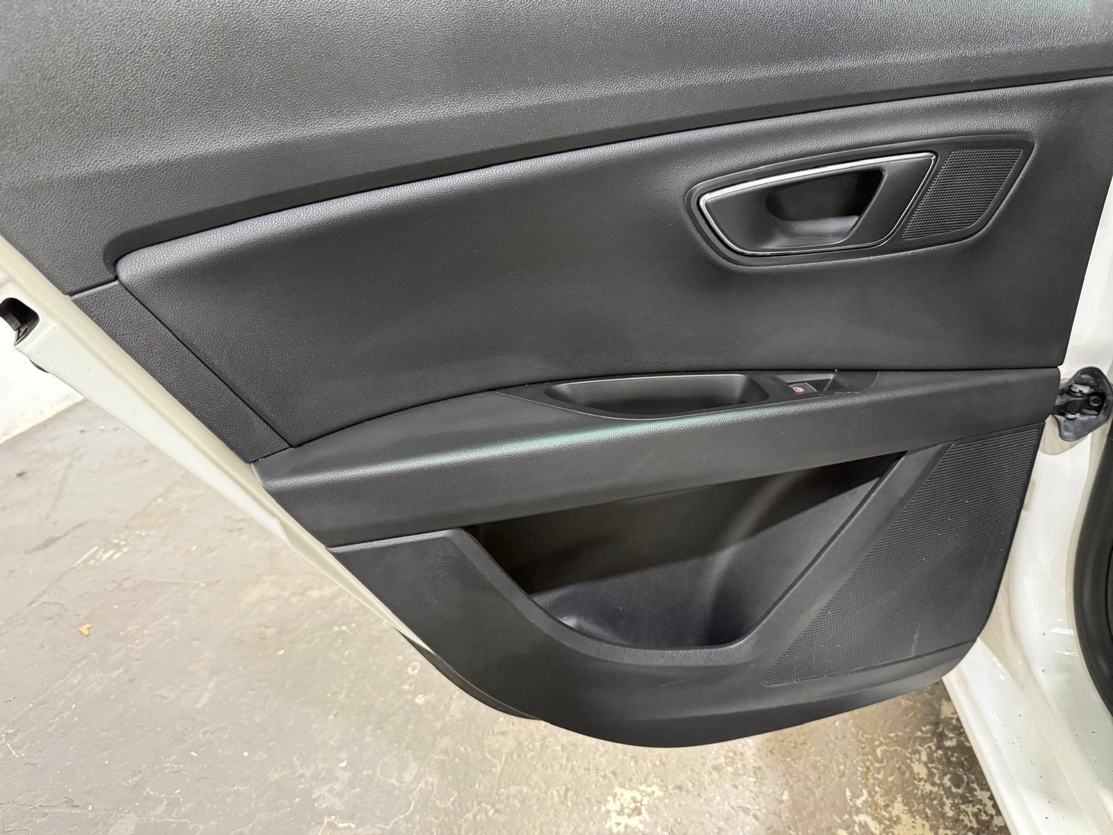 SEAT Leon 2.0 TDI FR Hatchback 5dr Diesel Manual Euro 6 (s/s) (184 ps)