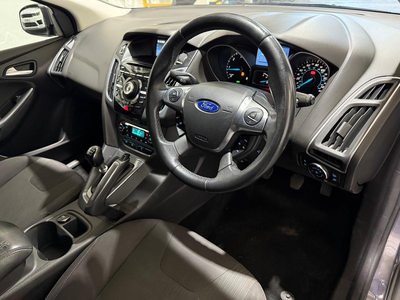 Ford Focus 1.6 TDCi Titanium Hatchback 5dr Diesel Manual Euro 5 (s/s) (115 ps)