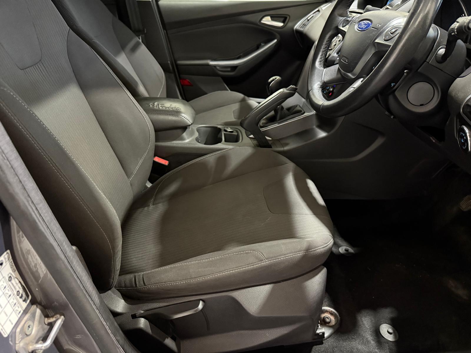 Ford Focus 1.6 TDCi Titanium Hatchback 5dr Diesel Manual Euro 5 (s/s) (115 ps)