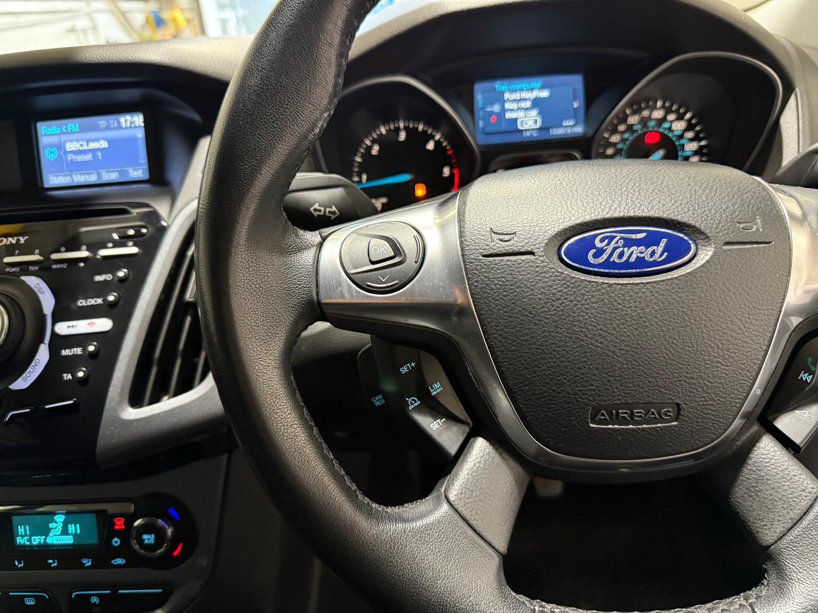 Ford Focus 1.6 TDCi Titanium Hatchback 5dr Diesel Manual Euro 5 (s/s) (115 ps)