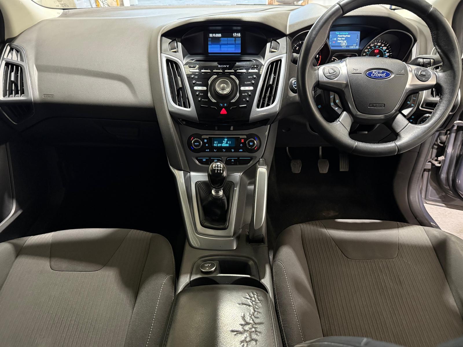 Ford Focus 1.6 TDCi Titanium Hatchback 5dr Diesel Manual Euro 5 (s/s) (115 ps)