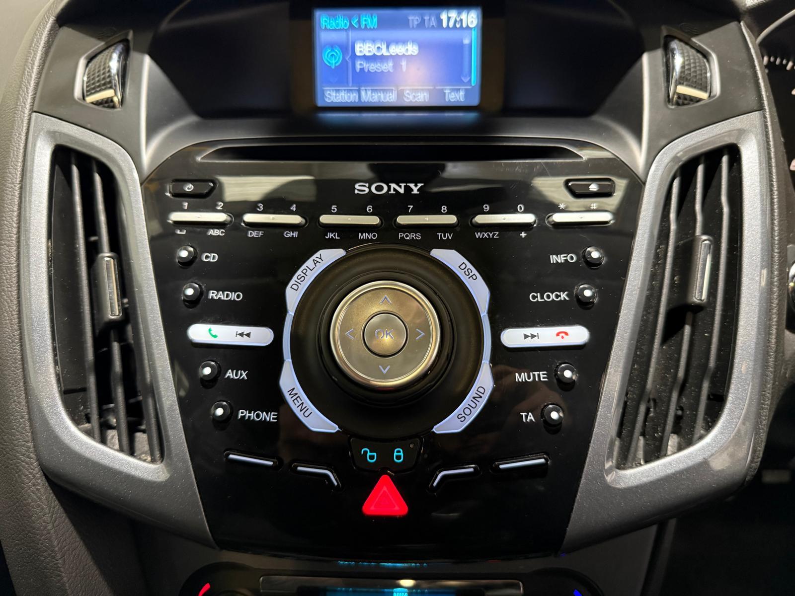 Ford Focus 1.6 TDCi Titanium Hatchback 5dr Diesel Manual Euro 5 (s/s) (115 ps)