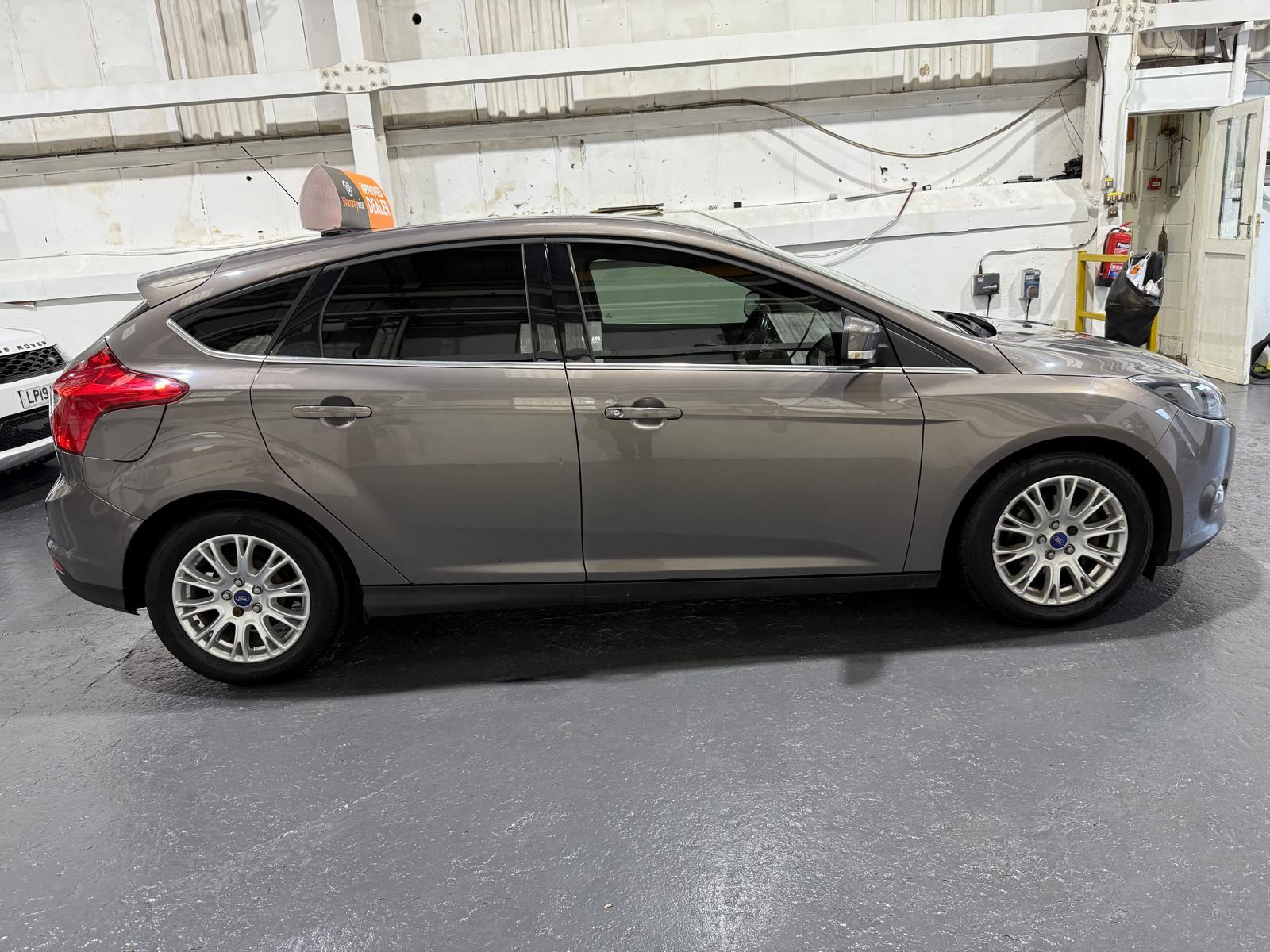 Ford Focus 1.6 TDCi Titanium Hatchback 5dr Diesel Manual Euro 5 (s/s) (115 ps)