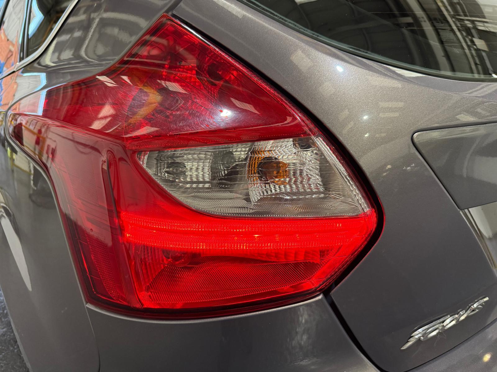 Ford Focus 1.6 TDCi Titanium Hatchback 5dr Diesel Manual Euro 5 (s/s) (115 ps)