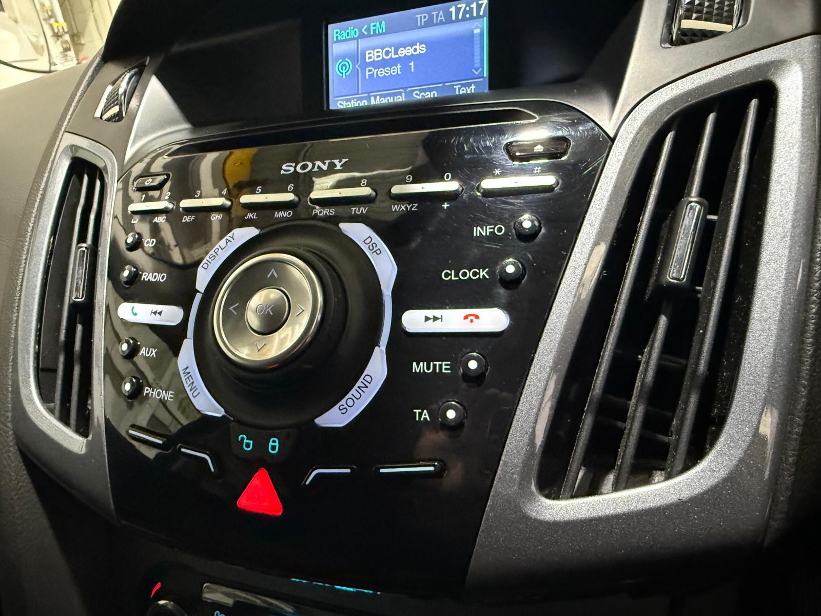 Ford Focus 1.6 TDCi Titanium Hatchback 5dr Diesel Manual Euro 5 (s/s) (115 ps)