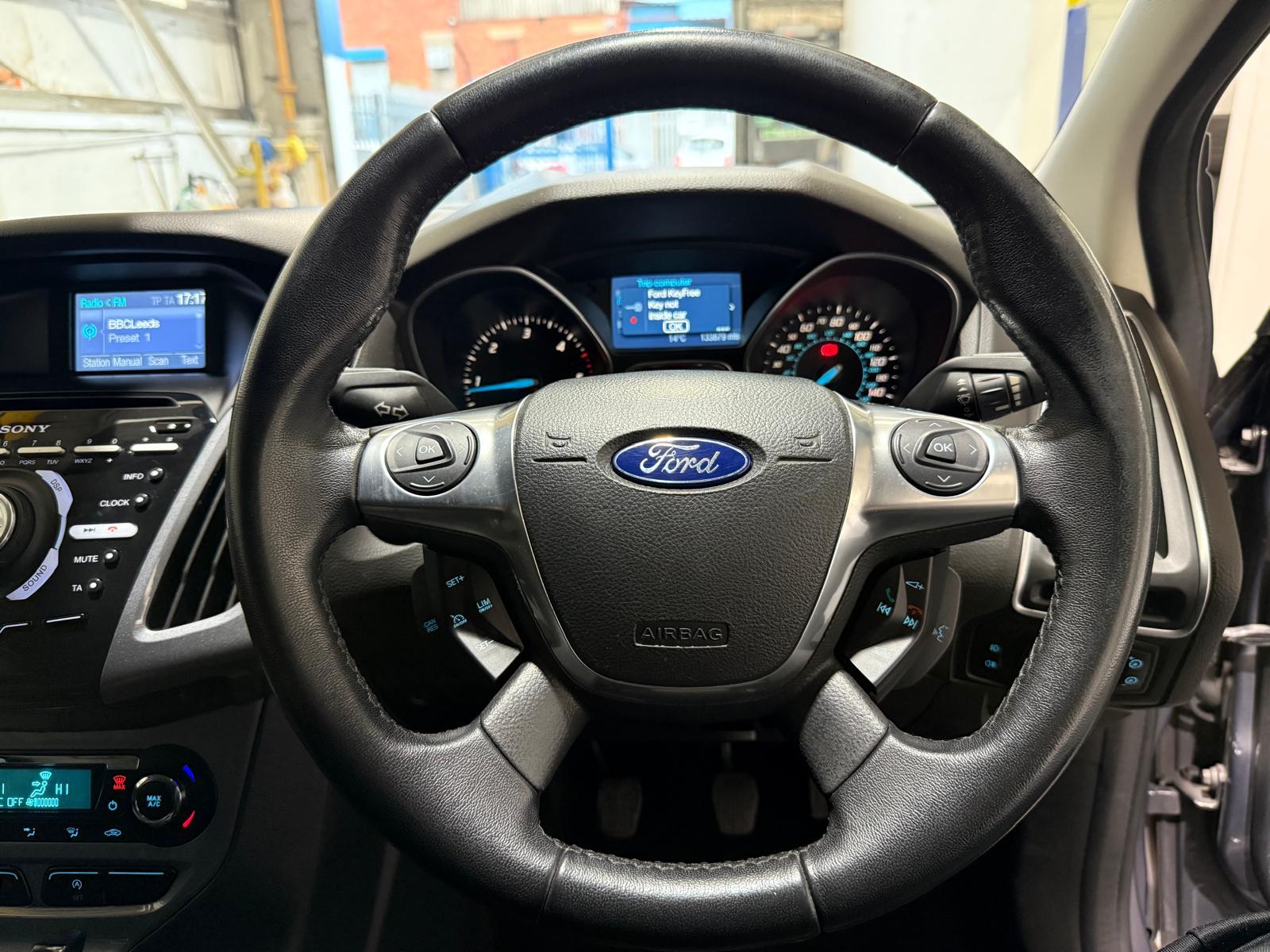 Ford Focus 1.6 TDCi Titanium Hatchback 5dr Diesel Manual Euro 5 (s/s) (115 ps)