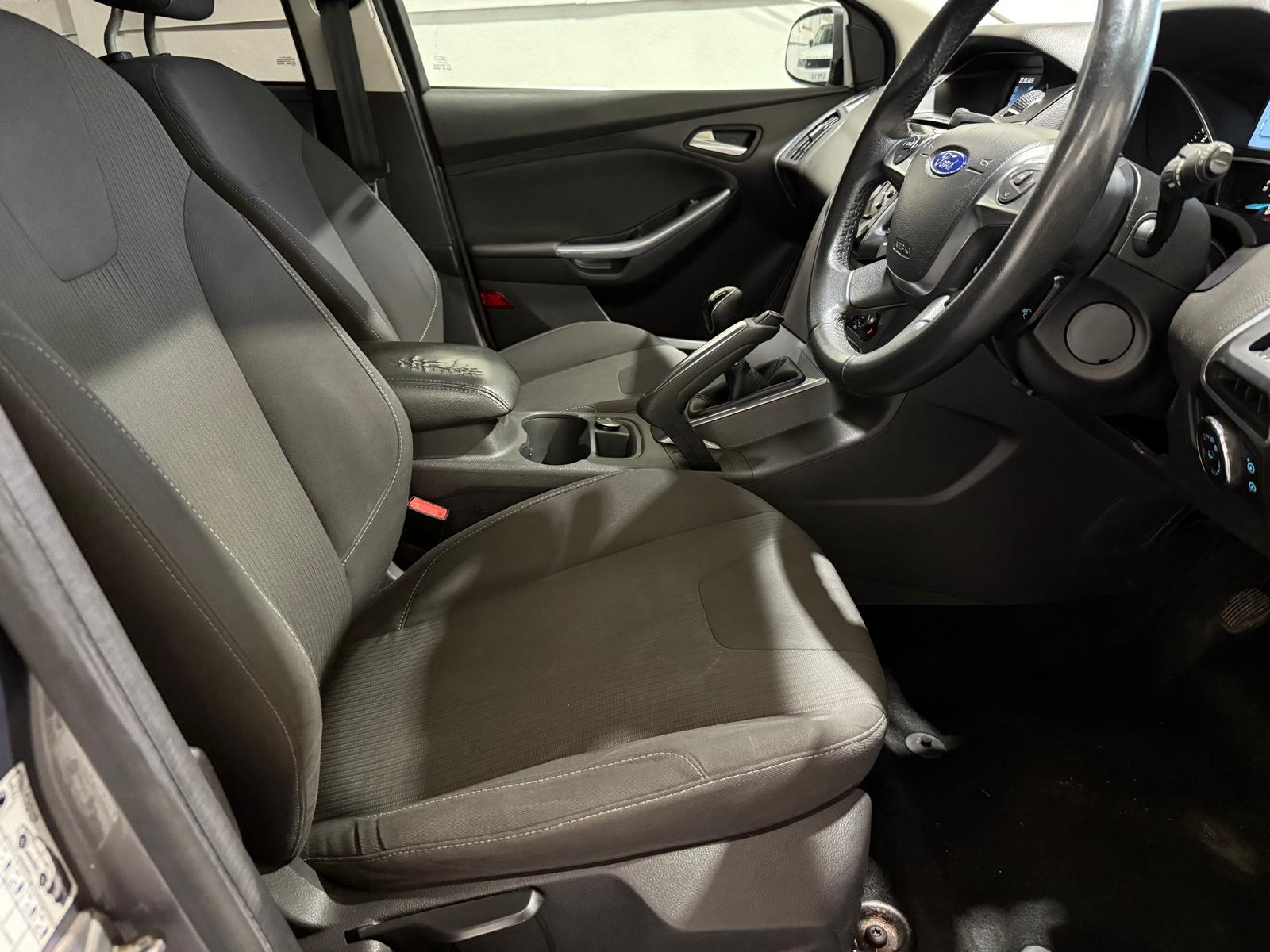 Ford Focus 1.6 TDCi Titanium Hatchback 5dr Diesel Manual Euro 5 (s/s) (115 ps)