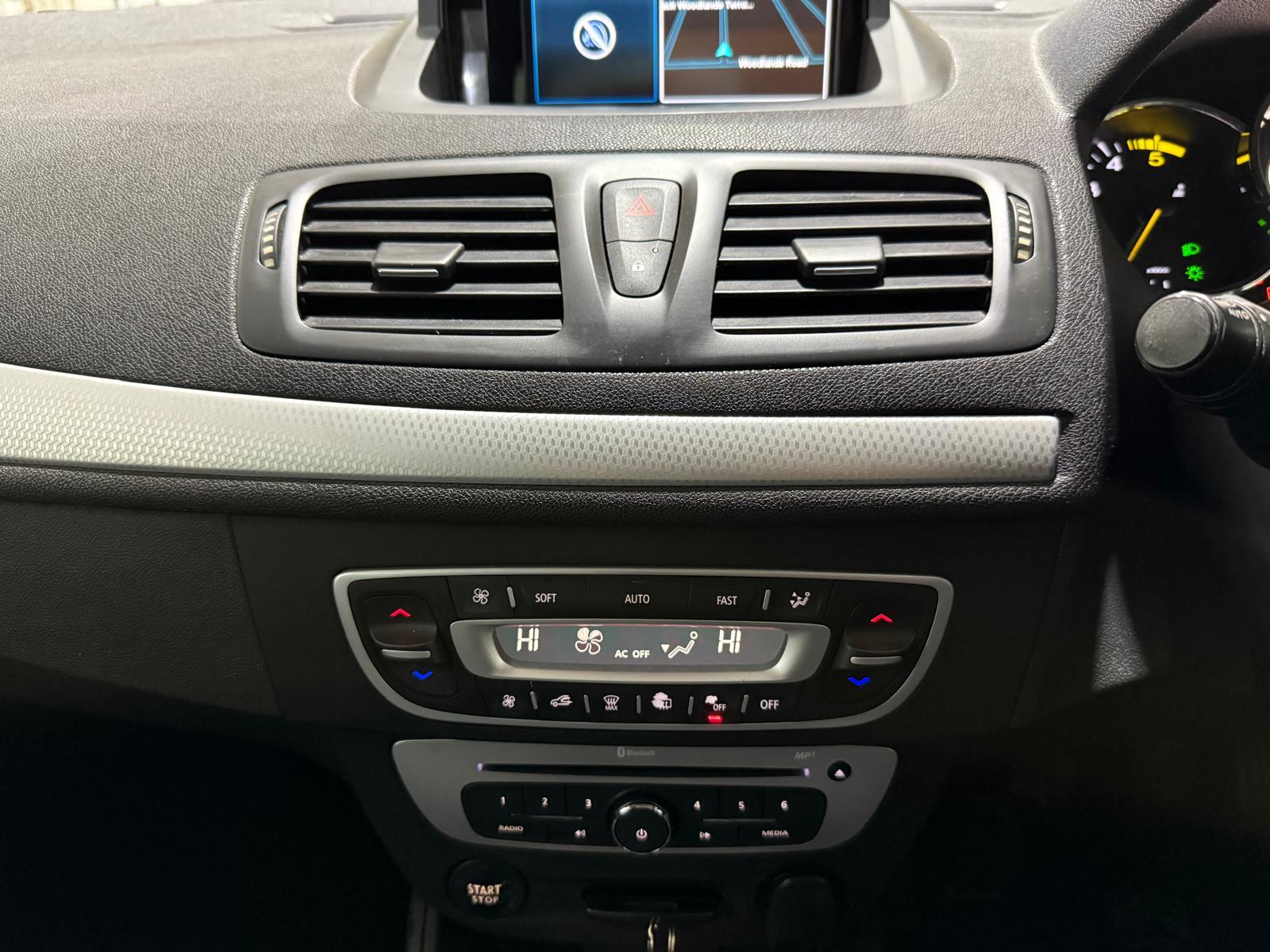 Renault Megane 1.5 dCi ENERGY Dynamique TomTom Sport Tourer 5dr Diesel Manual Euro 5 (s/s) (110 ps)