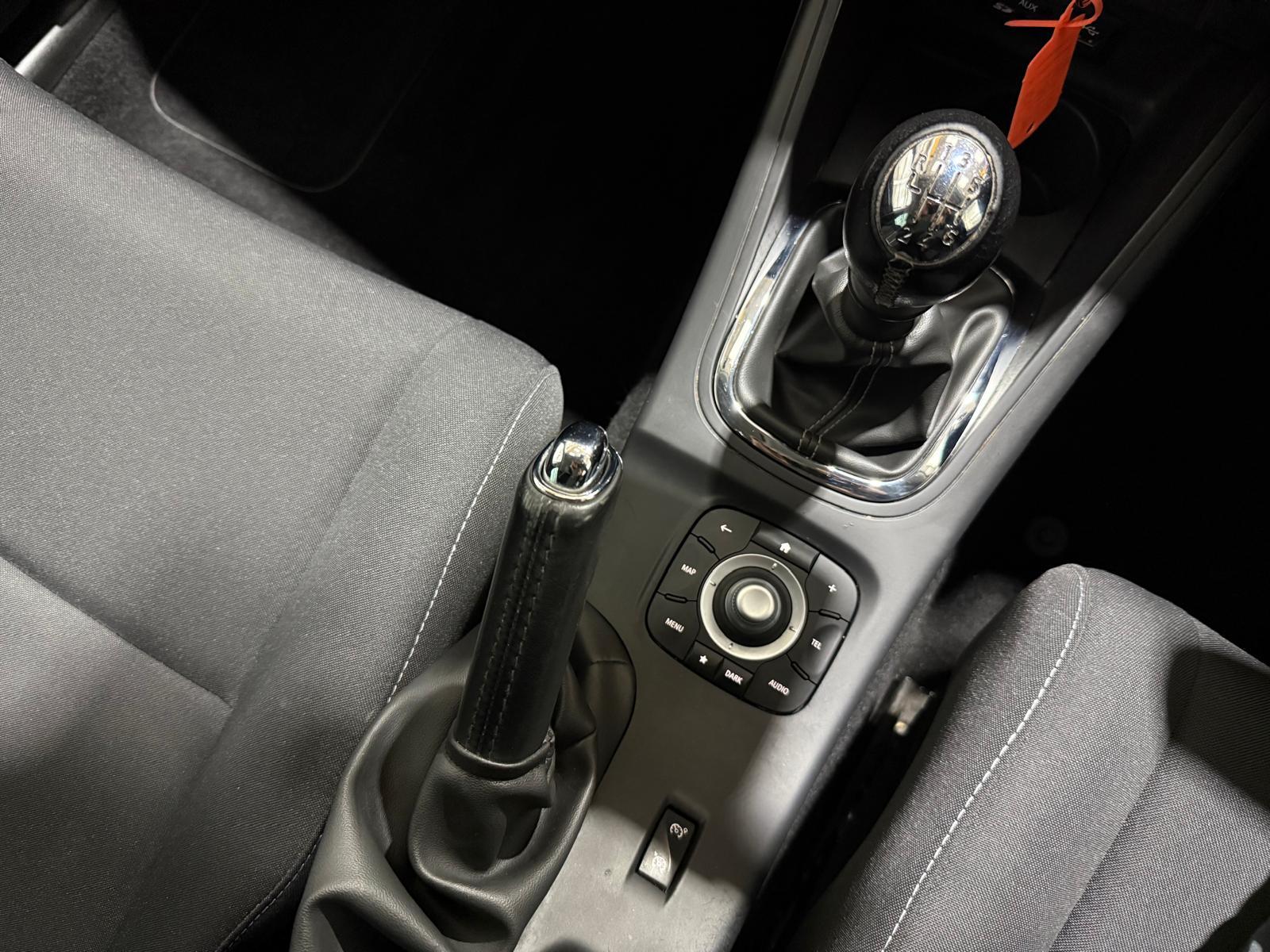 Renault Megane 1.5 dCi ENERGY Dynamique TomTom Sport Tourer 5dr Diesel Manual Euro 5 (s/s) (110 ps)