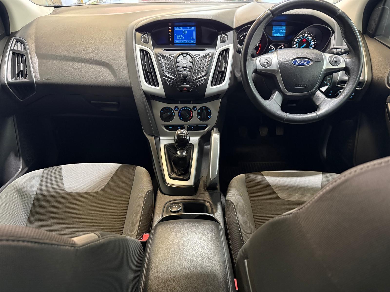 Ford Focus 1.6 TDCi Zetec Hatchback 5dr Diesel Manual Euro 5 (s/s) (115 ps)