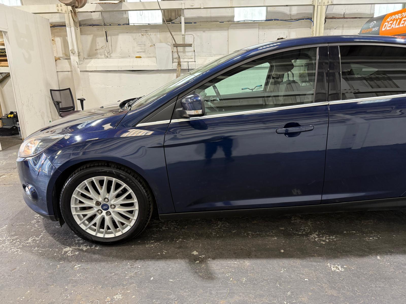 Ford Focus 1.6 TDCi Zetec Hatchback 5dr Diesel Manual Euro 5 (s/s) (115 ps)