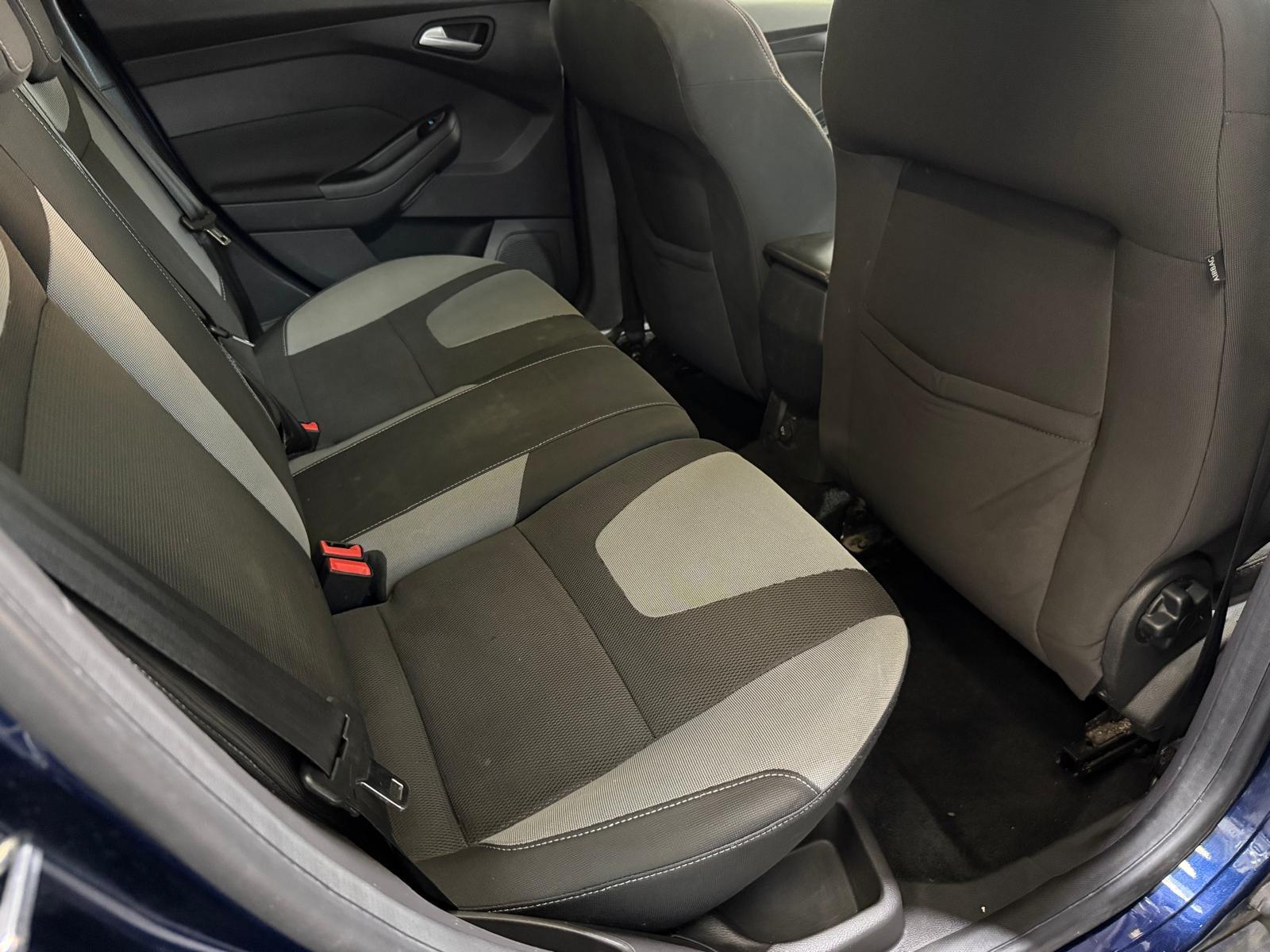 Ford Focus 1.6 TDCi Zetec Hatchback 5dr Diesel Manual Euro 5 (s/s) (115 ps)