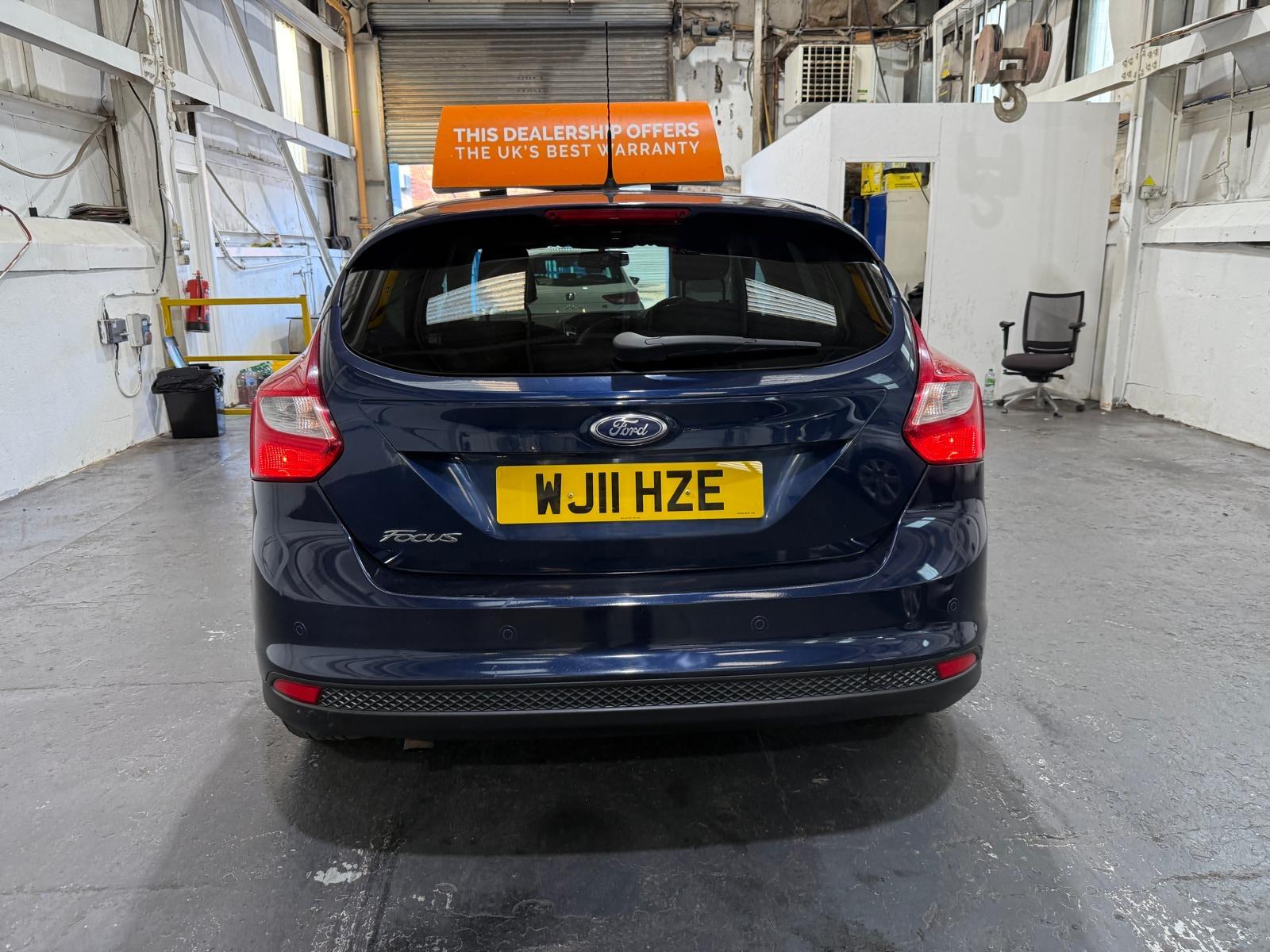 Ford Focus 1.6 TDCi Zetec Hatchback 5dr Diesel Manual Euro 5 (s/s) (115 ps)