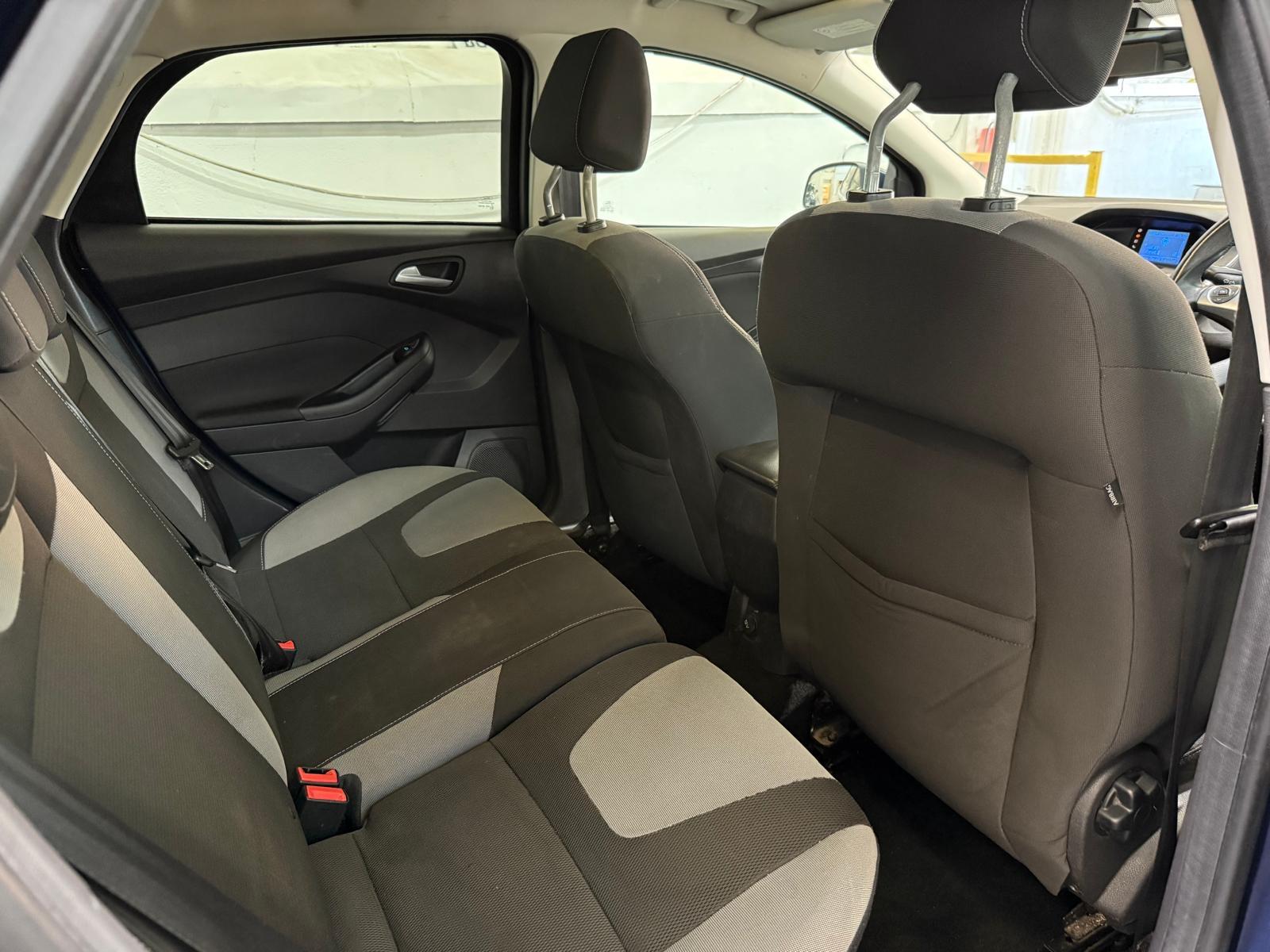 Ford Focus 1.6 TDCi Zetec Hatchback 5dr Diesel Manual Euro 5 (s/s) (115 ps)