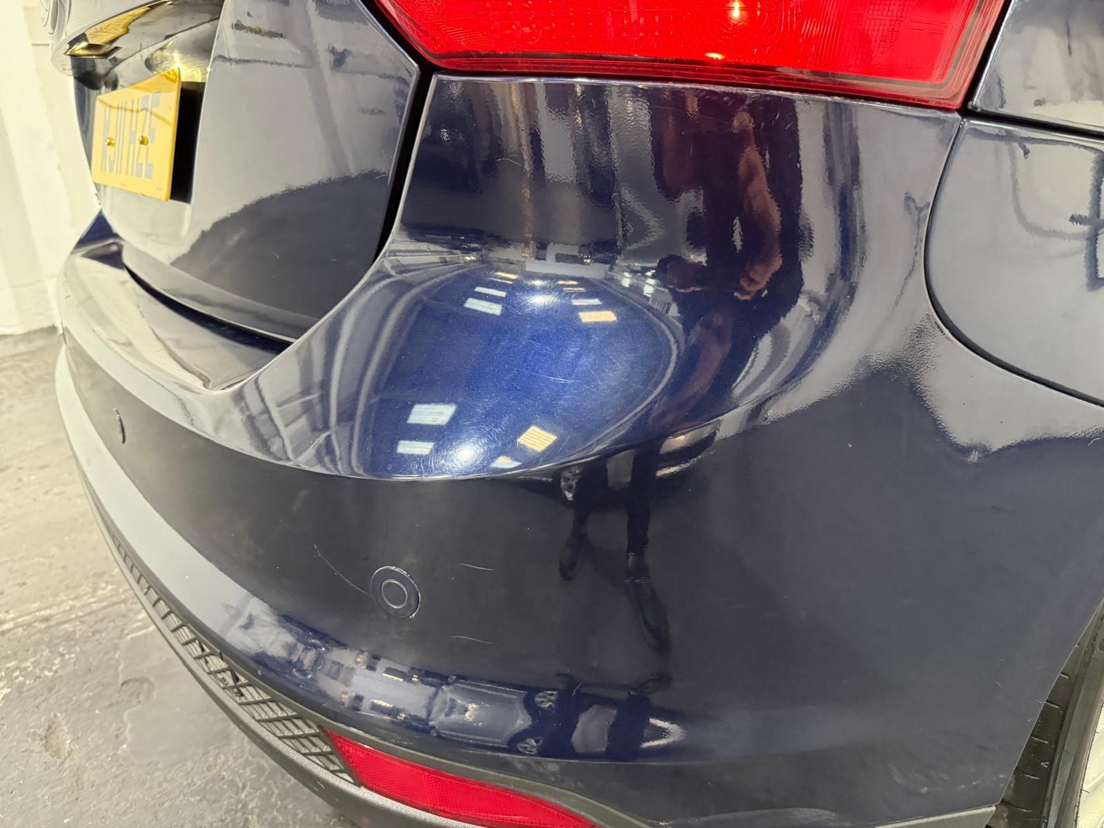 Ford Focus 1.6 TDCi Zetec Hatchback 5dr Diesel Manual Euro 5 (s/s) (115 ps)