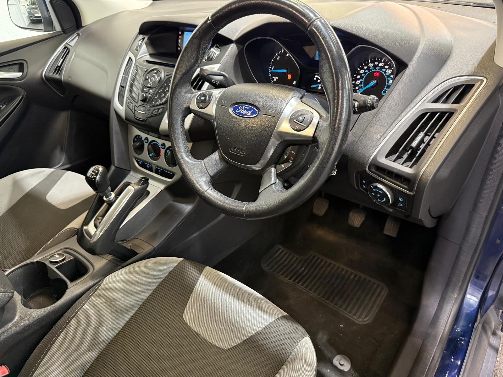 Ford Focus 1.6 TDCi Zetec Hatchback 5dr Diesel Manual Euro 5 (s/s) (115 ps)