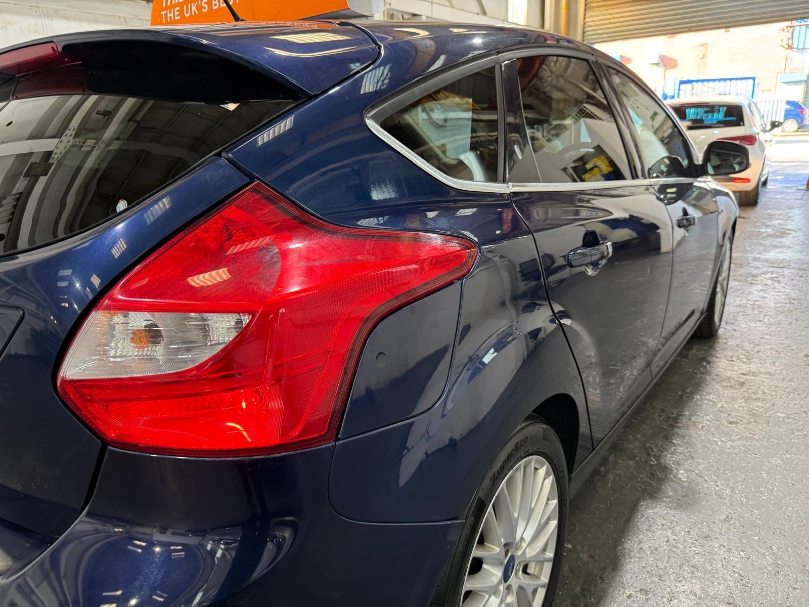 Ford Focus 1.6 TDCi Zetec Hatchback 5dr Diesel Manual Euro 5 (s/s) (115 ps)