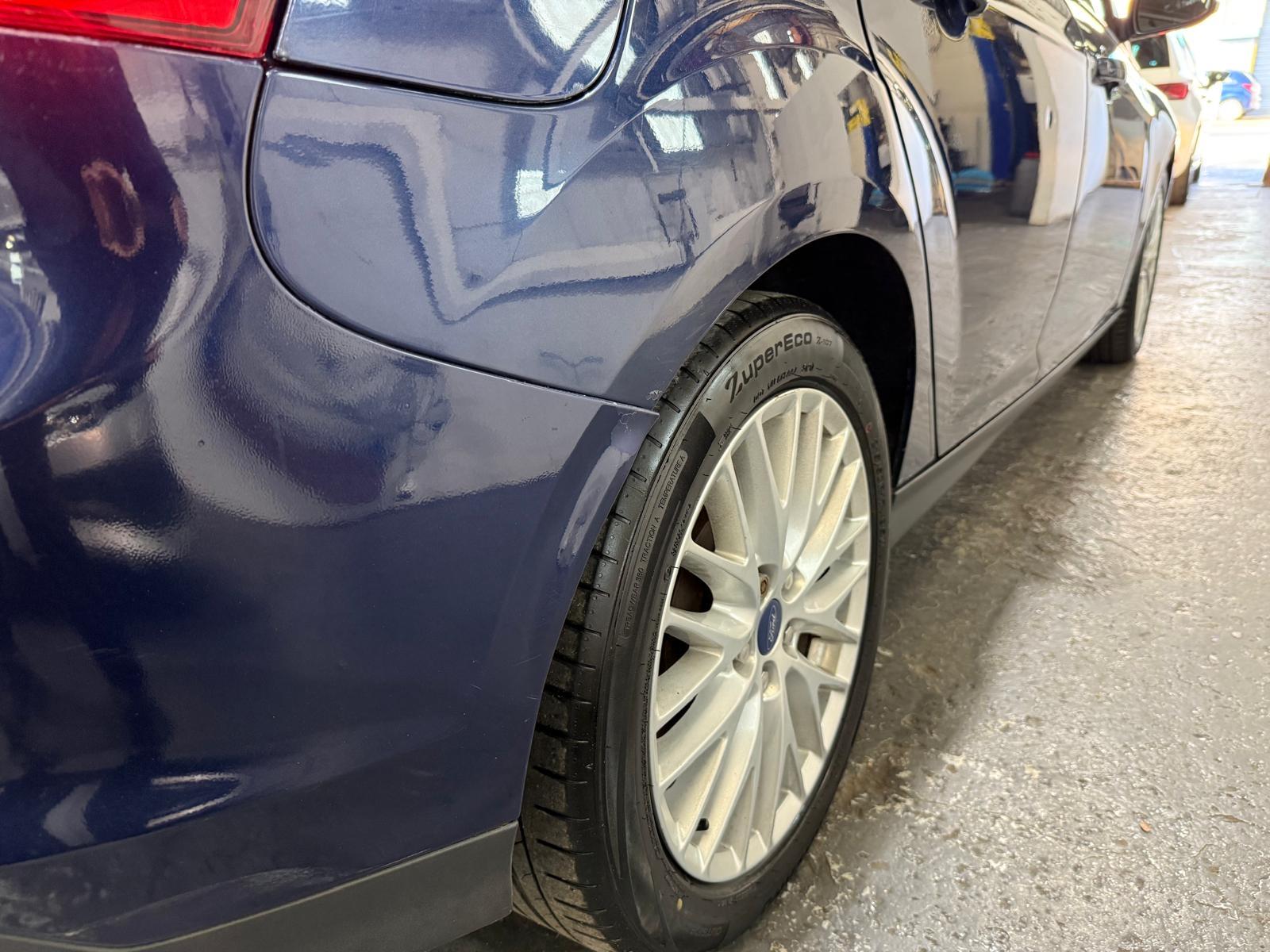 Ford Focus 1.6 TDCi Zetec Hatchback 5dr Diesel Manual Euro 5 (s/s) (115 ps)