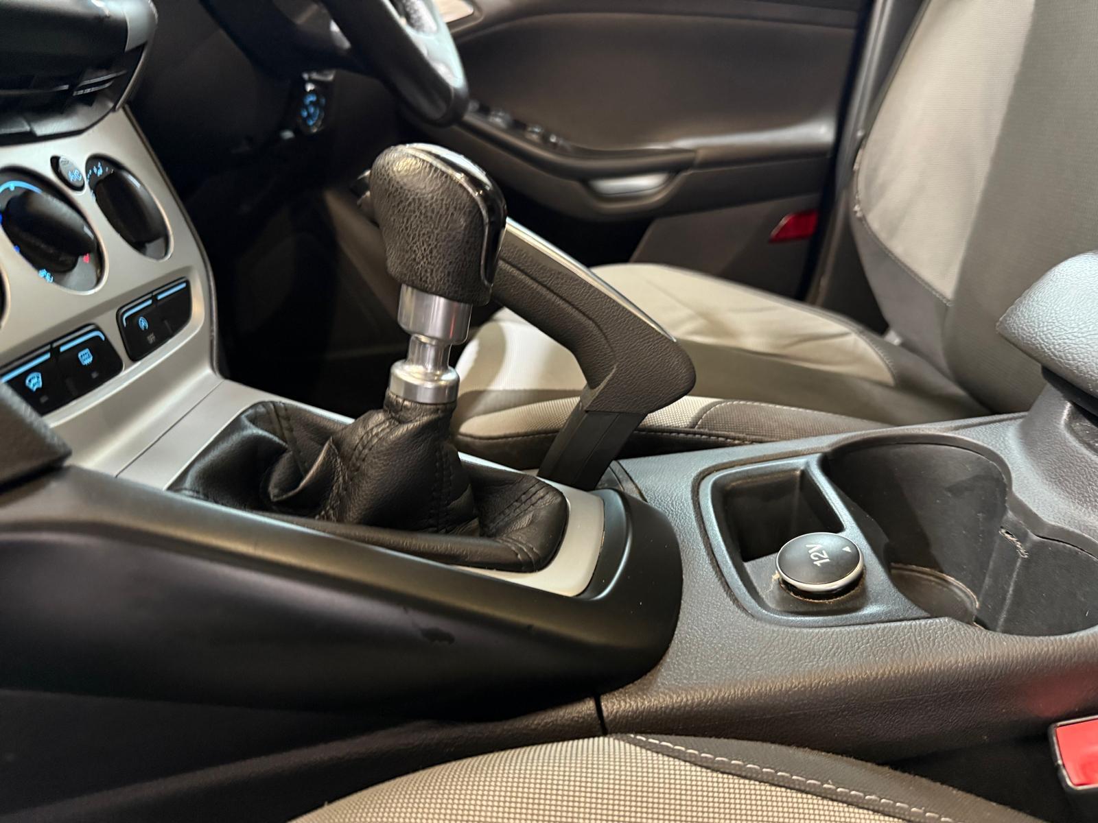 Ford Focus 1.6 TDCi Zetec Hatchback 5dr Diesel Manual Euro 5 (s/s) (115 ps)