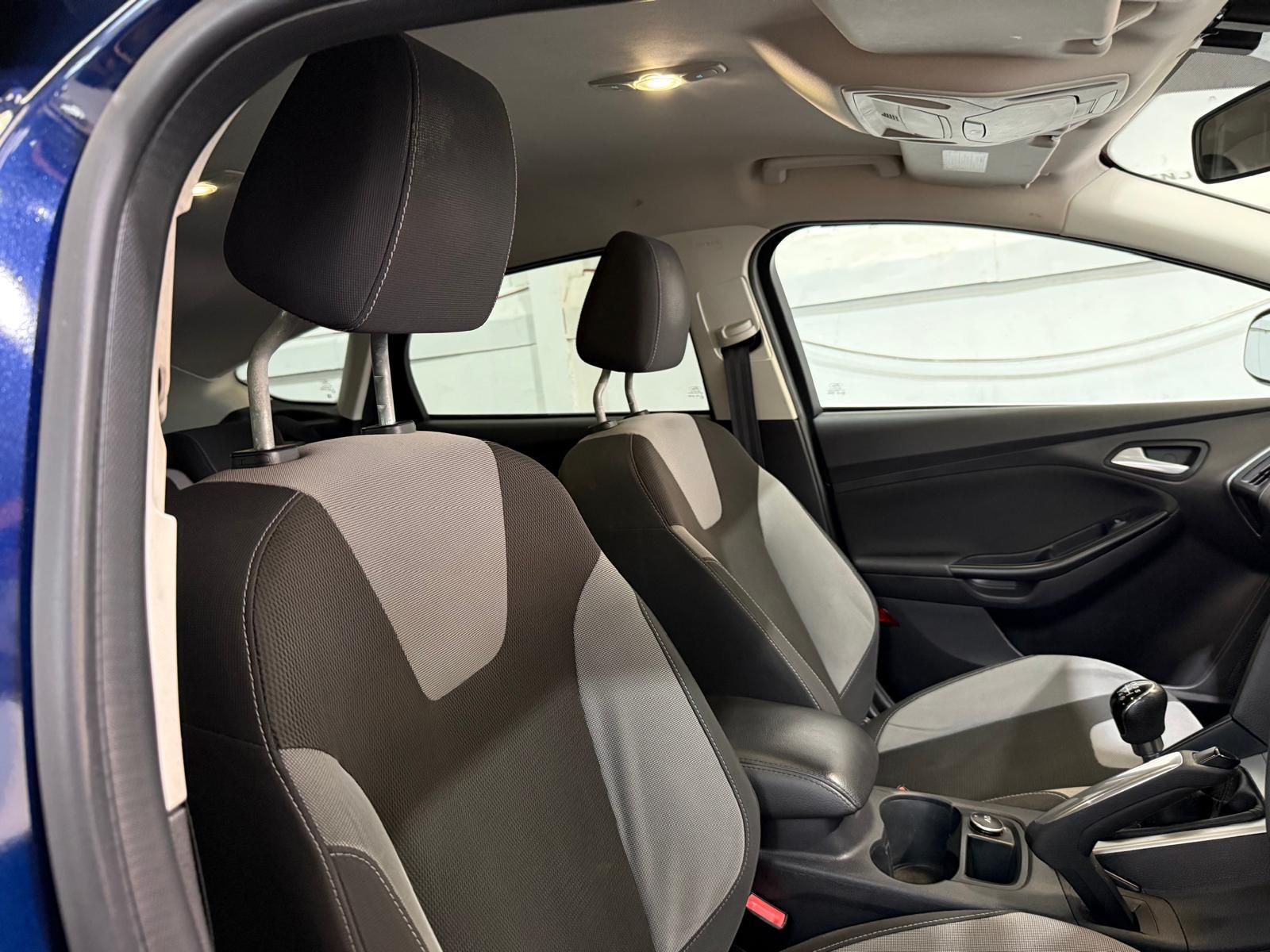 Ford Focus 1.6 TDCi Zetec Hatchback 5dr Diesel Manual Euro 5 (s/s) (115 ps)