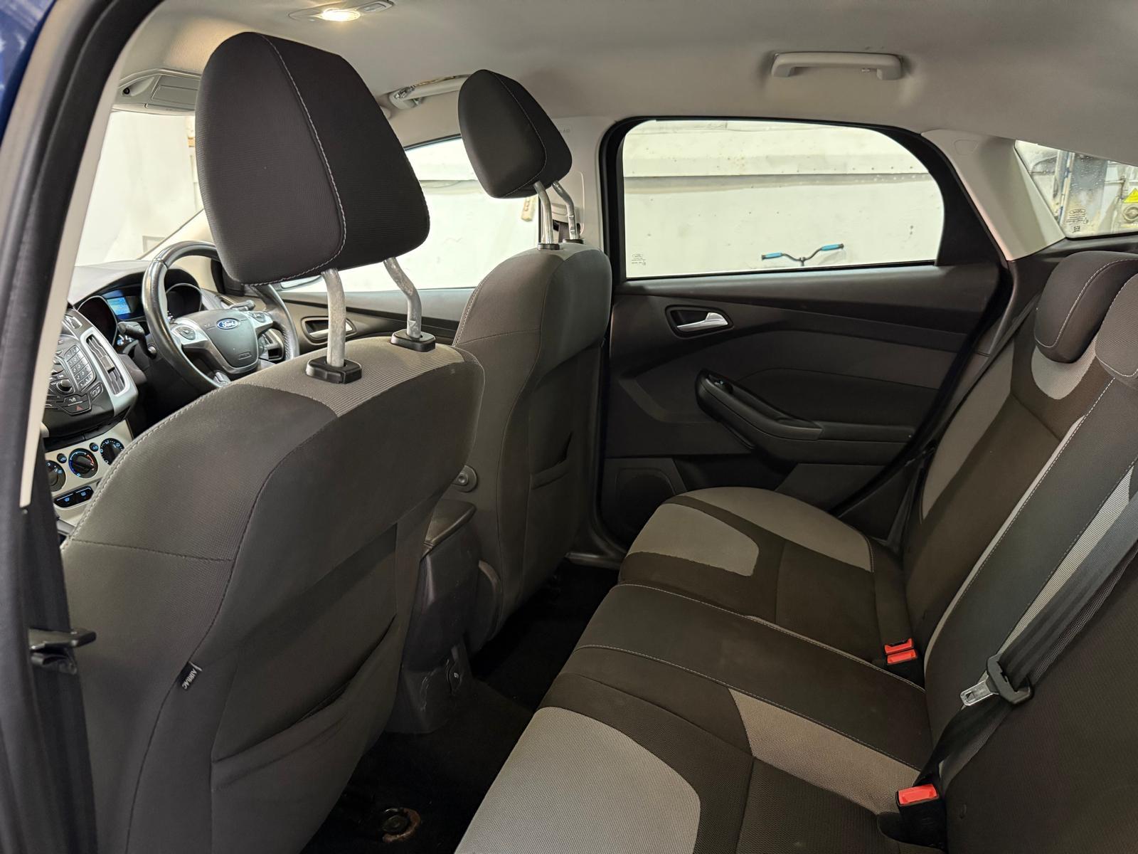 Ford Focus 1.6 TDCi Zetec Hatchback 5dr Diesel Manual Euro 5 (s/s) (115 ps)