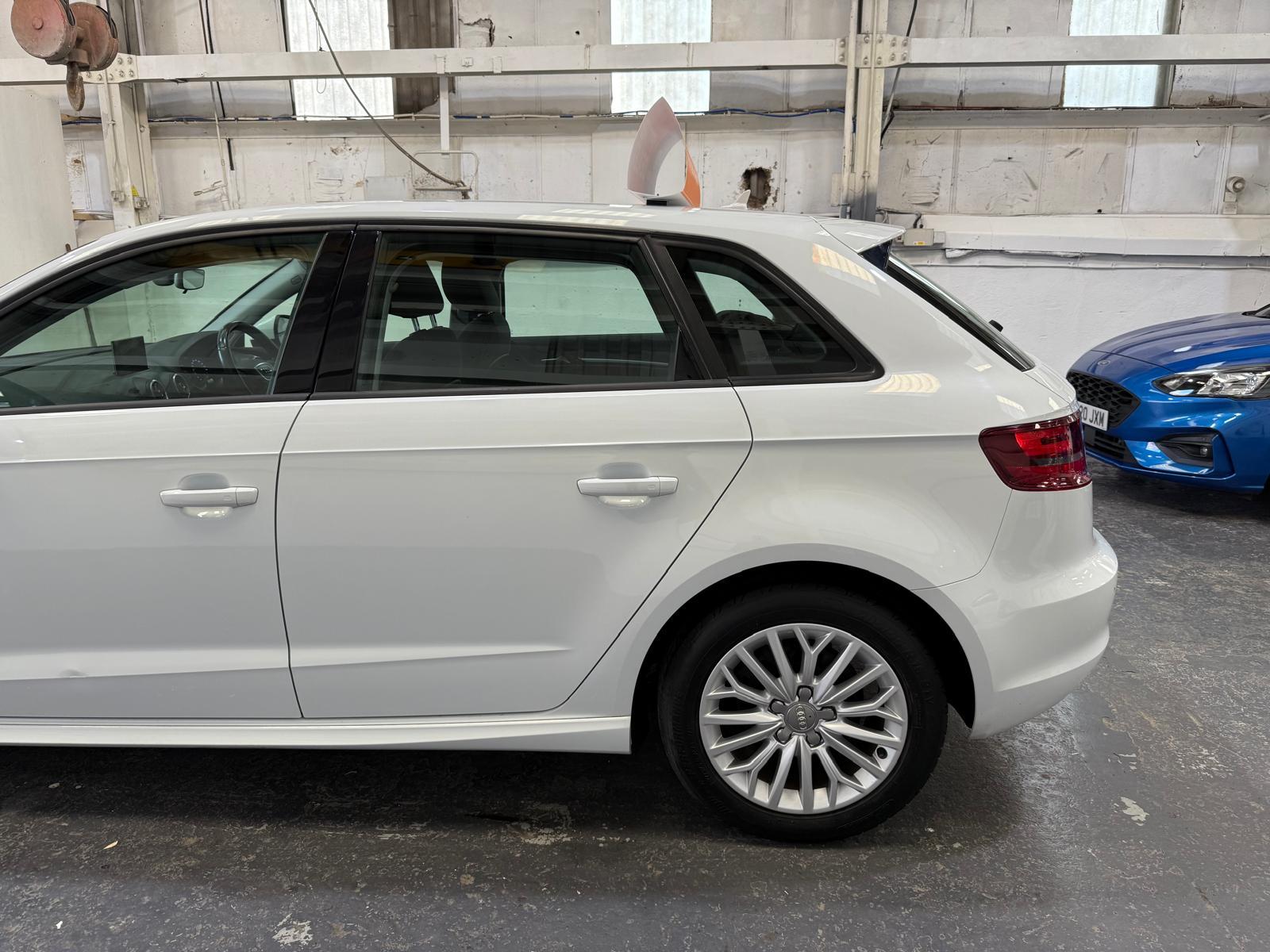 Audi A3 1.6 TDI ultra SE Technik Sportback 5dr Diesel Manual Euro 6 (s/s) (110 ps)
