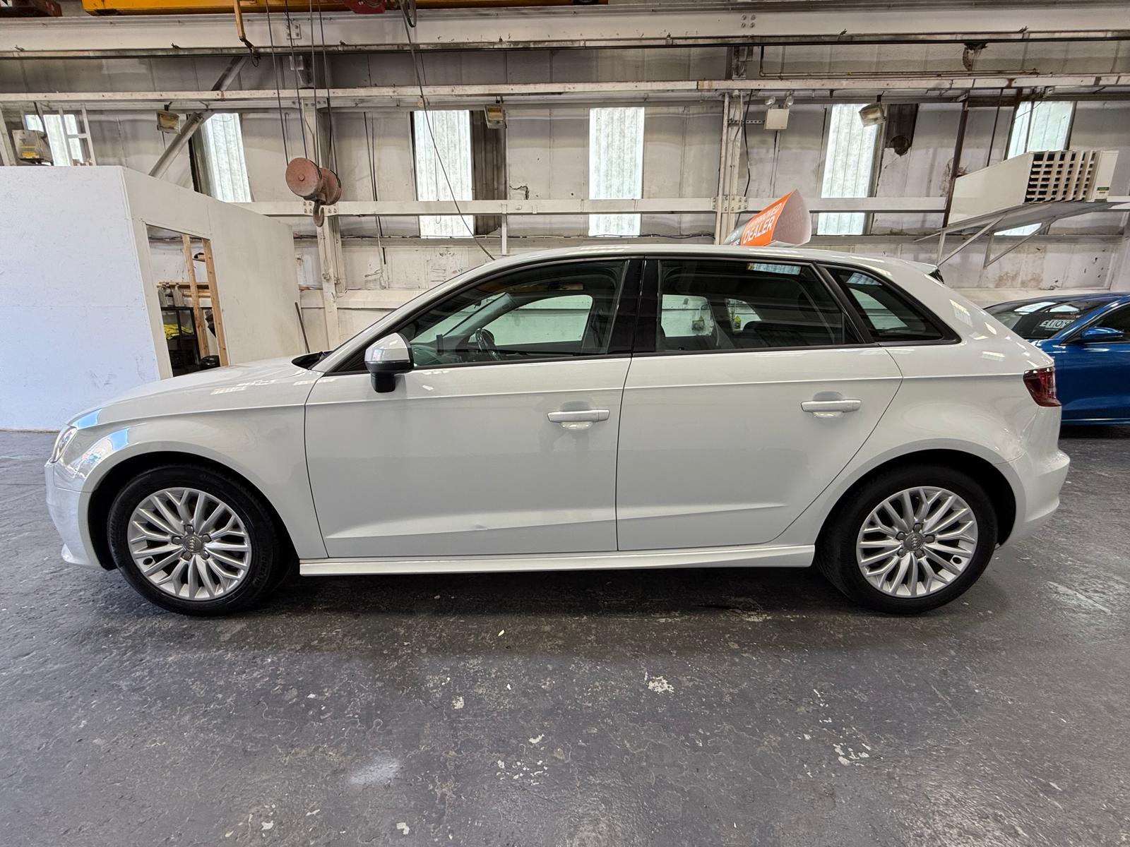 Audi A3 1.6 TDI ultra SE Technik Sportback 5dr Diesel Manual Euro 6 (s/s) (110 ps)