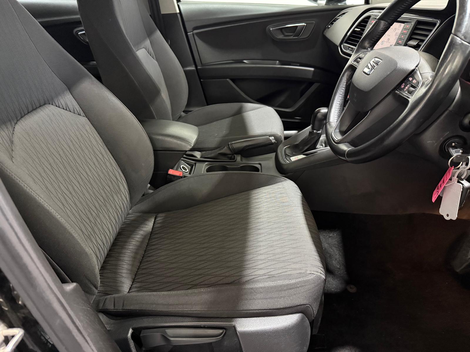 SEAT Leon 1.6 TDI CR SE Hatchback 5dr Diesel DSG Euro 5 (s/s) (105 ps)