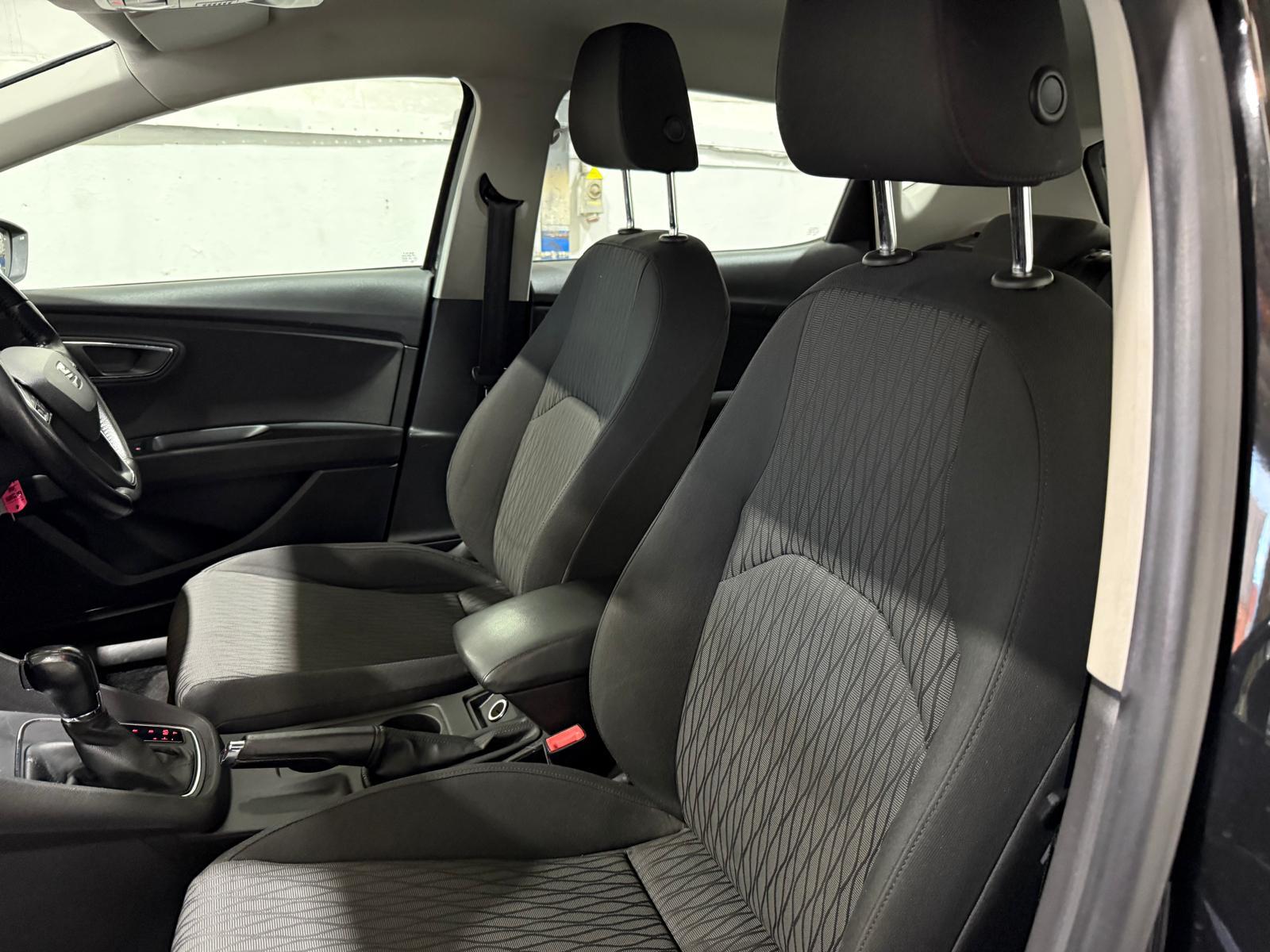 SEAT Leon 1.6 TDI CR SE Hatchback 5dr Diesel DSG Euro 5 (s/s) (105 ps)