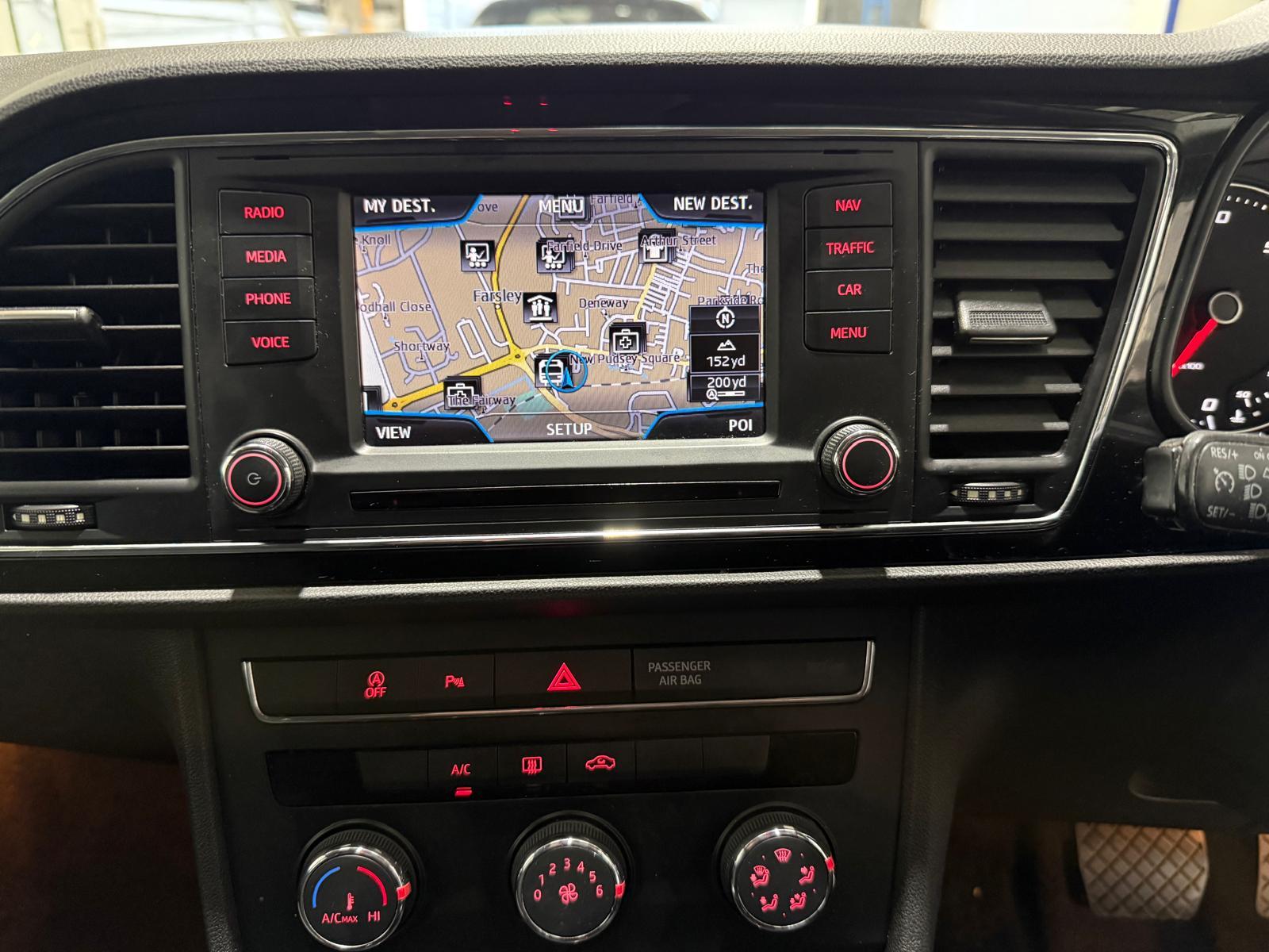 SEAT Leon 1.6 TDI CR SE Hatchback 5dr Diesel DSG Euro 5 (s/s) (105 ps)