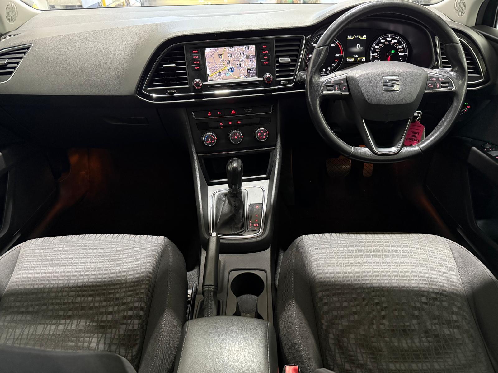 SEAT Leon 1.6 TDI CR SE Hatchback 5dr Diesel DSG Euro 5 (s/s) (105 ps)