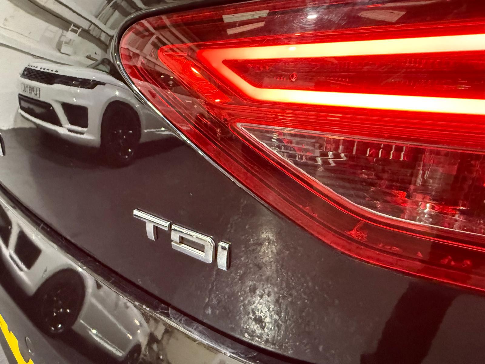 SEAT Leon 1.6 TDI CR SE Hatchback 5dr Diesel DSG Euro 5 (s/s) (105 ps)